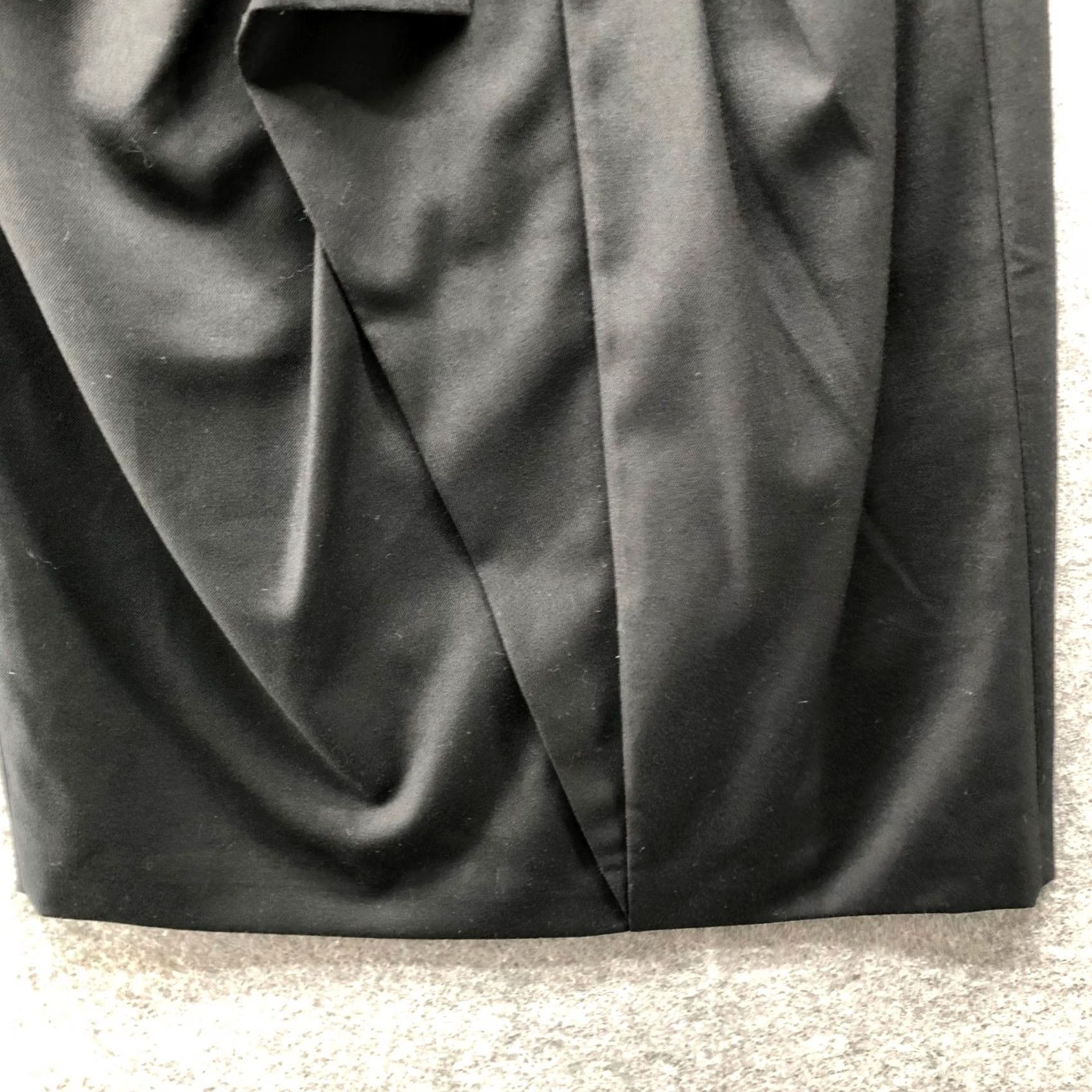 Banana Republic Banana Republic Bow Front Pencil Skirt Womens 2 Black Office Formal Skirt Knee Length Zip Back Vent Stretch Lined Size 26" / US 2 / IT 38 - 4 Thumbnail