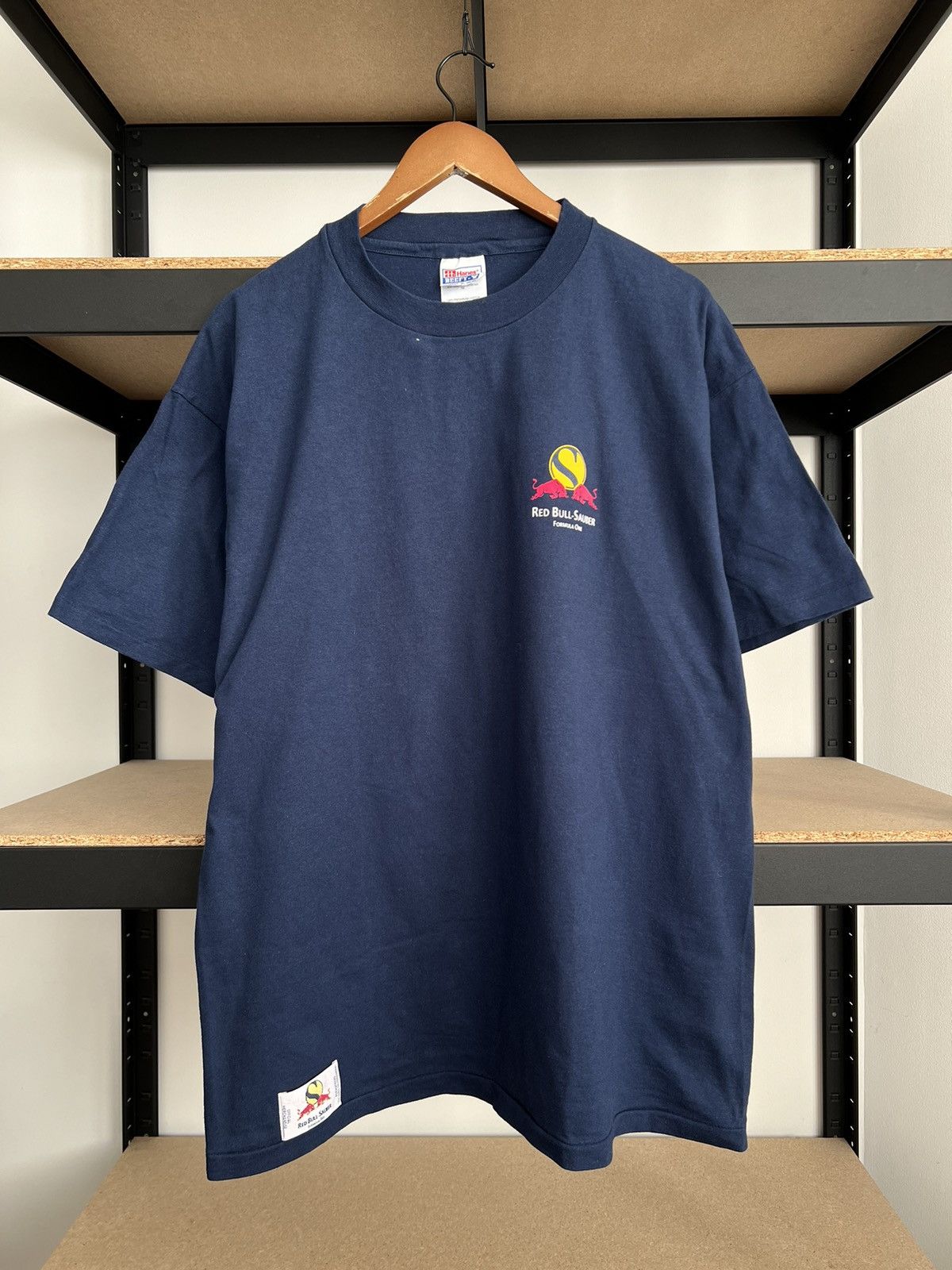 Formula 1 Vintage 90s Red Bull Sauber F1 Formula 1 Navy T-shirt Size US XL / EU 56 / 4 - 1 Thumbnail