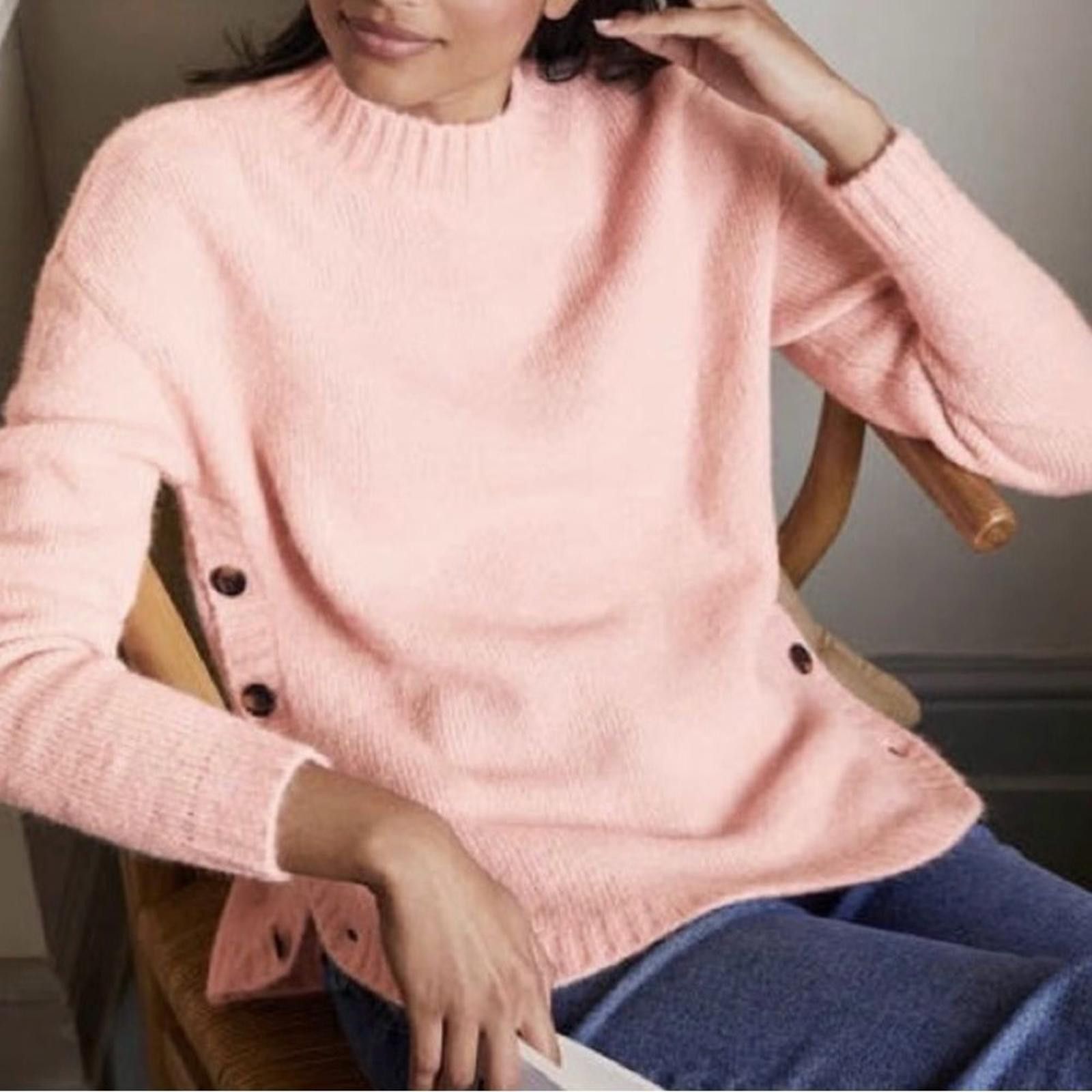 Jones New York NWOT. Joie. Women's Pink Knit Button Sweater. Size XL. Size XL / US 12-14 / IT 48-50 - 1 Thumbnail