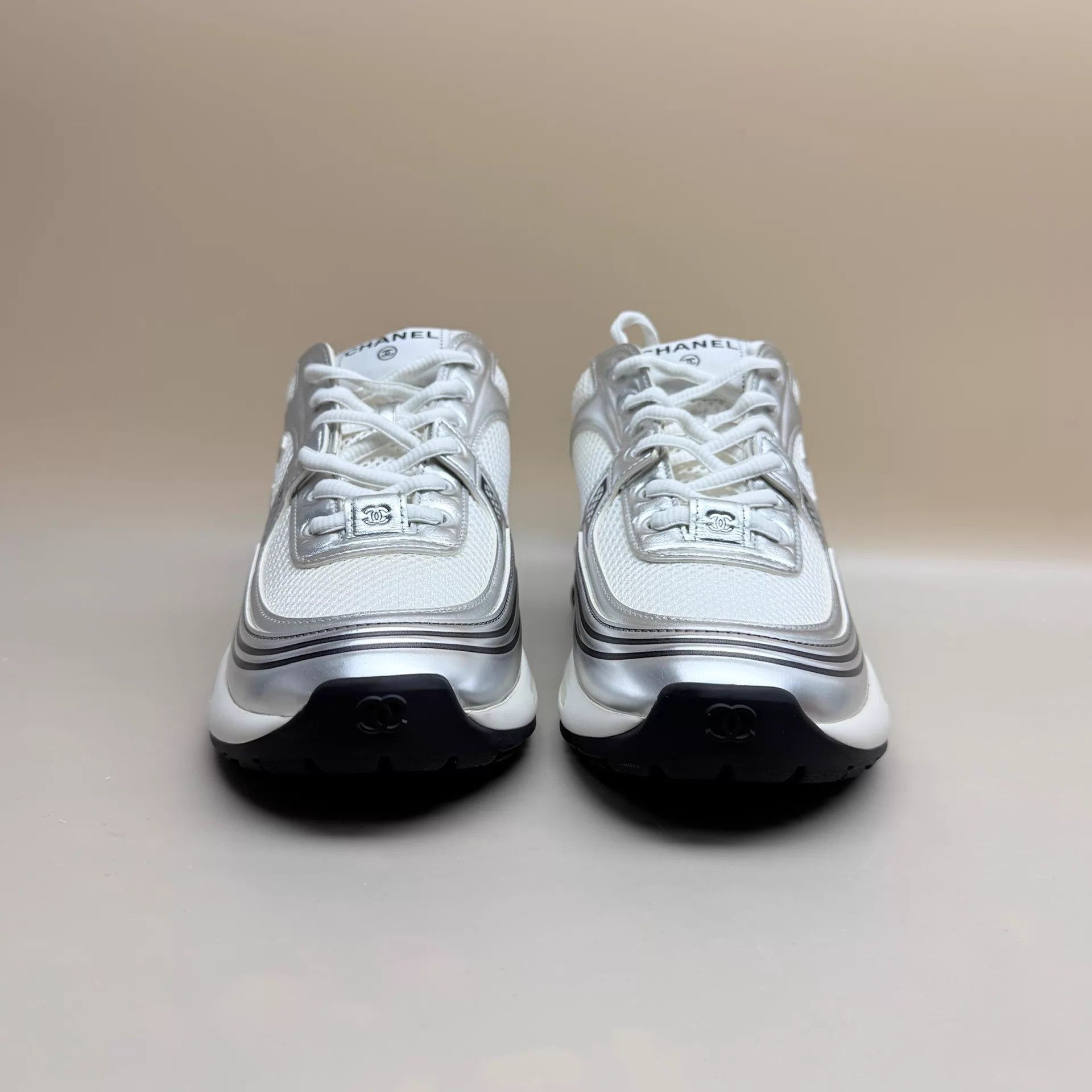 Chanel CHANEL Silver Horn King Double C Sneaker 38 Size US 7.5 / IT 37.5 - 2 Thumbnail