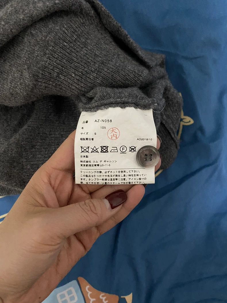 Comme des Garcons Comme Des Garcons V-Neck Cardigan Cardigan, Classic Double Size US S / EU 44-46 / 1 - 3 Thumbnail