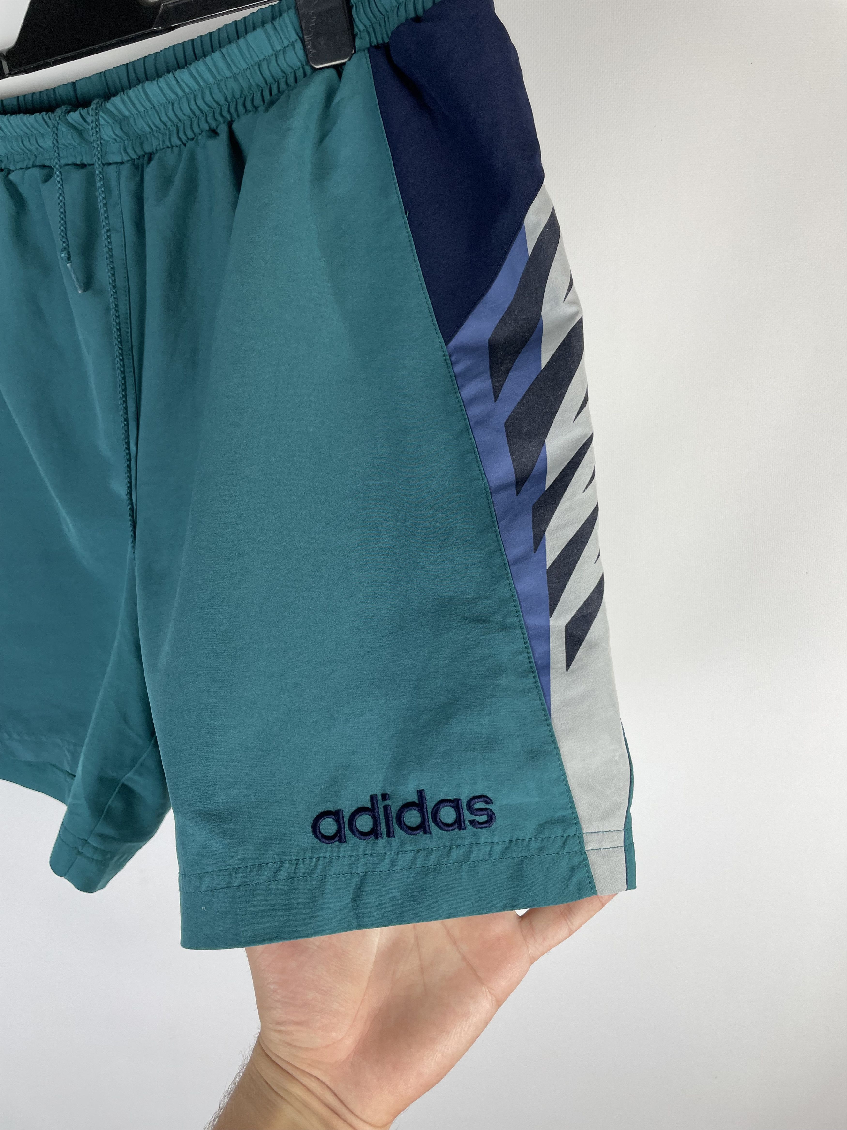 Adidas Vintage Adidas Shorts 90s Size US 32 / EU 48 - 4 Thumbnail