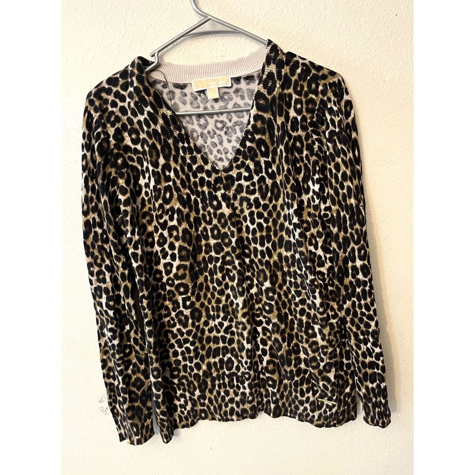 Michael Kors Michael Kors V-Neck Pullover Sweater Long Sleeve Animal Print Women's Size L Size L / US 10 / IT 46 - 2 Thumbnail