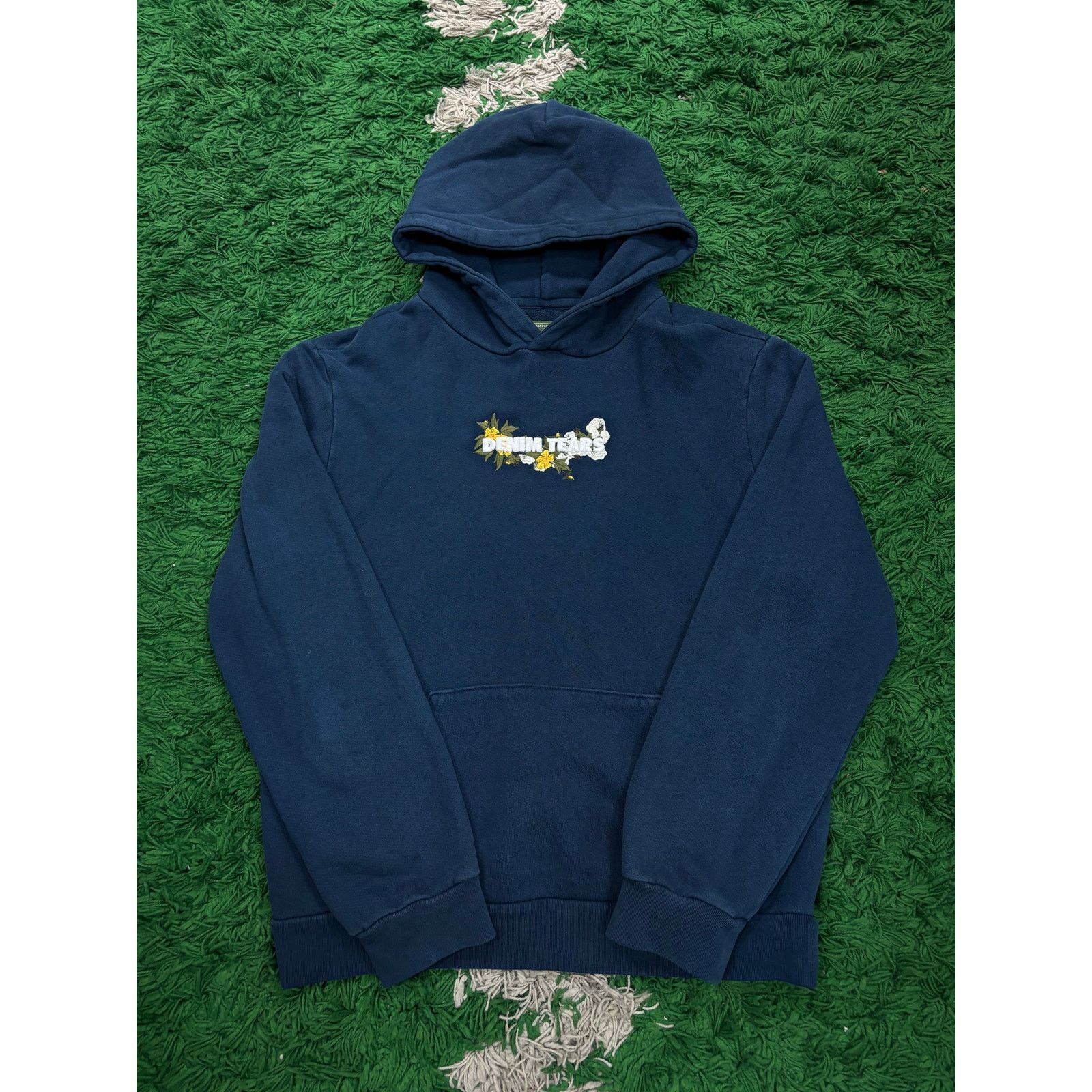 DENIM TEARS Denim Tears Hoodie Navy Floral Used Large Size US L / EU 52-54 / 3 - 1 Thumbnail