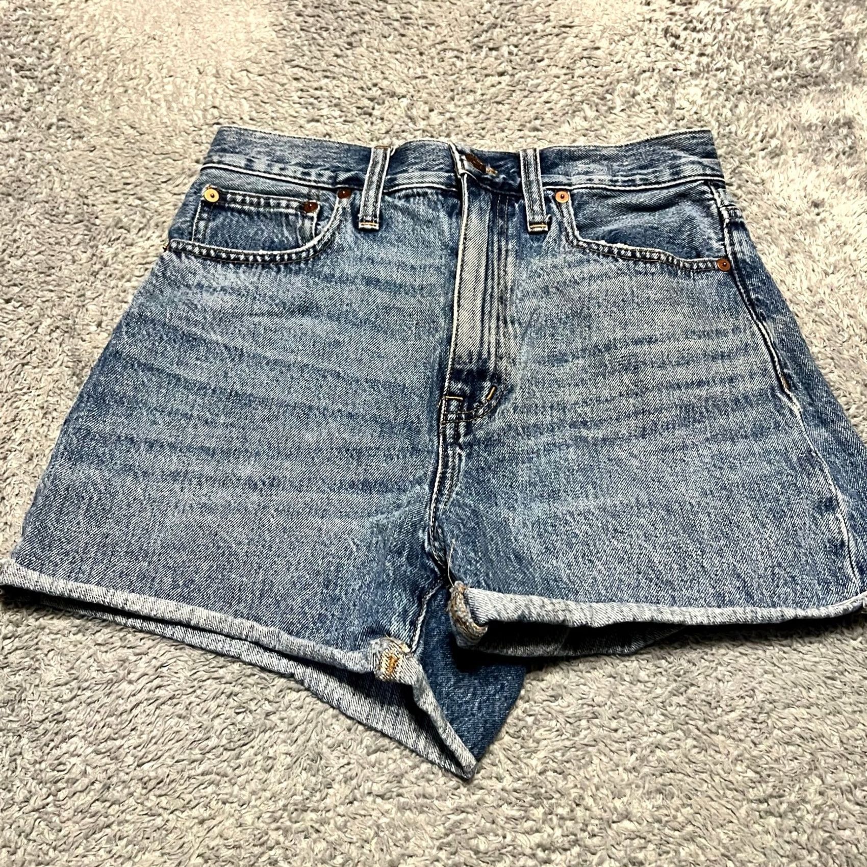 Madewell VINTAGE? Madewell Jean Shorts Womens 25 (27x3) Mom Blue Denim Women Regular 25 Jeans Shorts Mom Blue Denim Womens Size 42" / US 20 - 2 Thumbnail