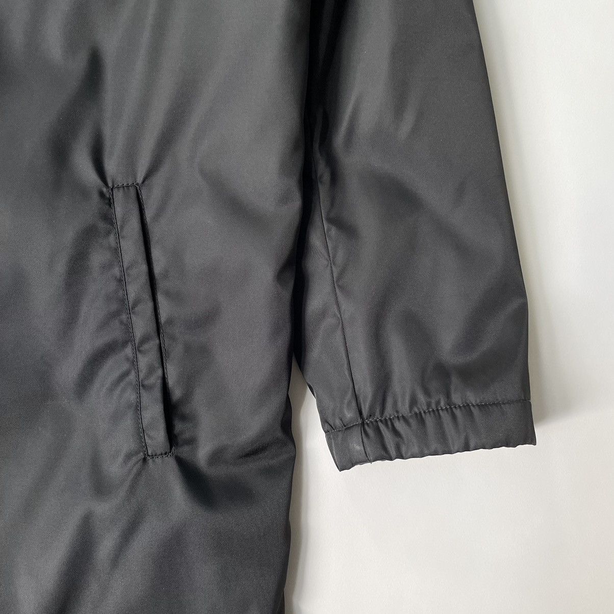 Prada A/W 09 Black Nylon Mac Jacket Size US L / EU 52-54 / 3 - 9 Thumbnail