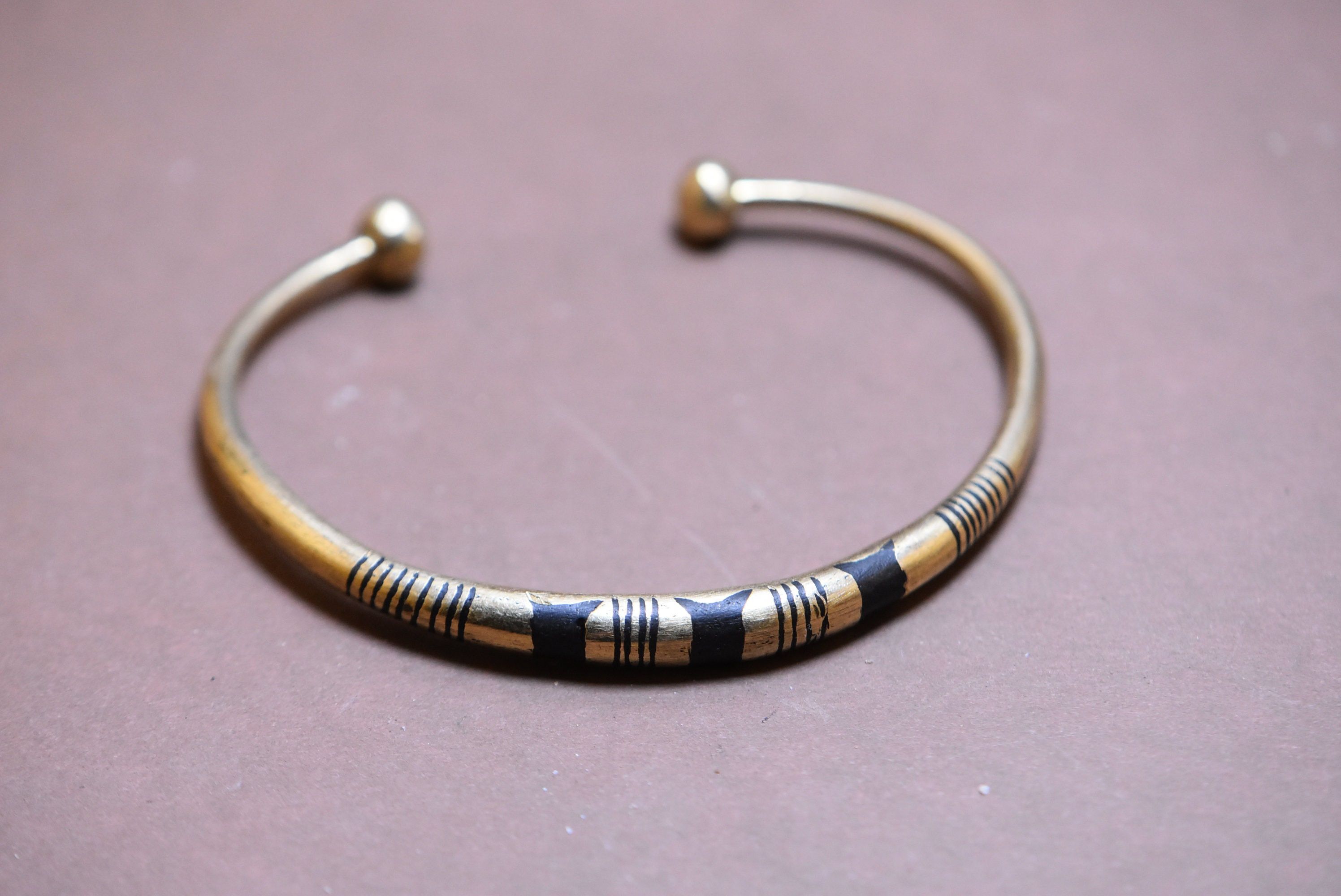 Handmade × Jewelry × Vintage Tuareg Bracelet , Ethnic Tuareg Cuff Size ONE SIZE - 1 Thumbnail