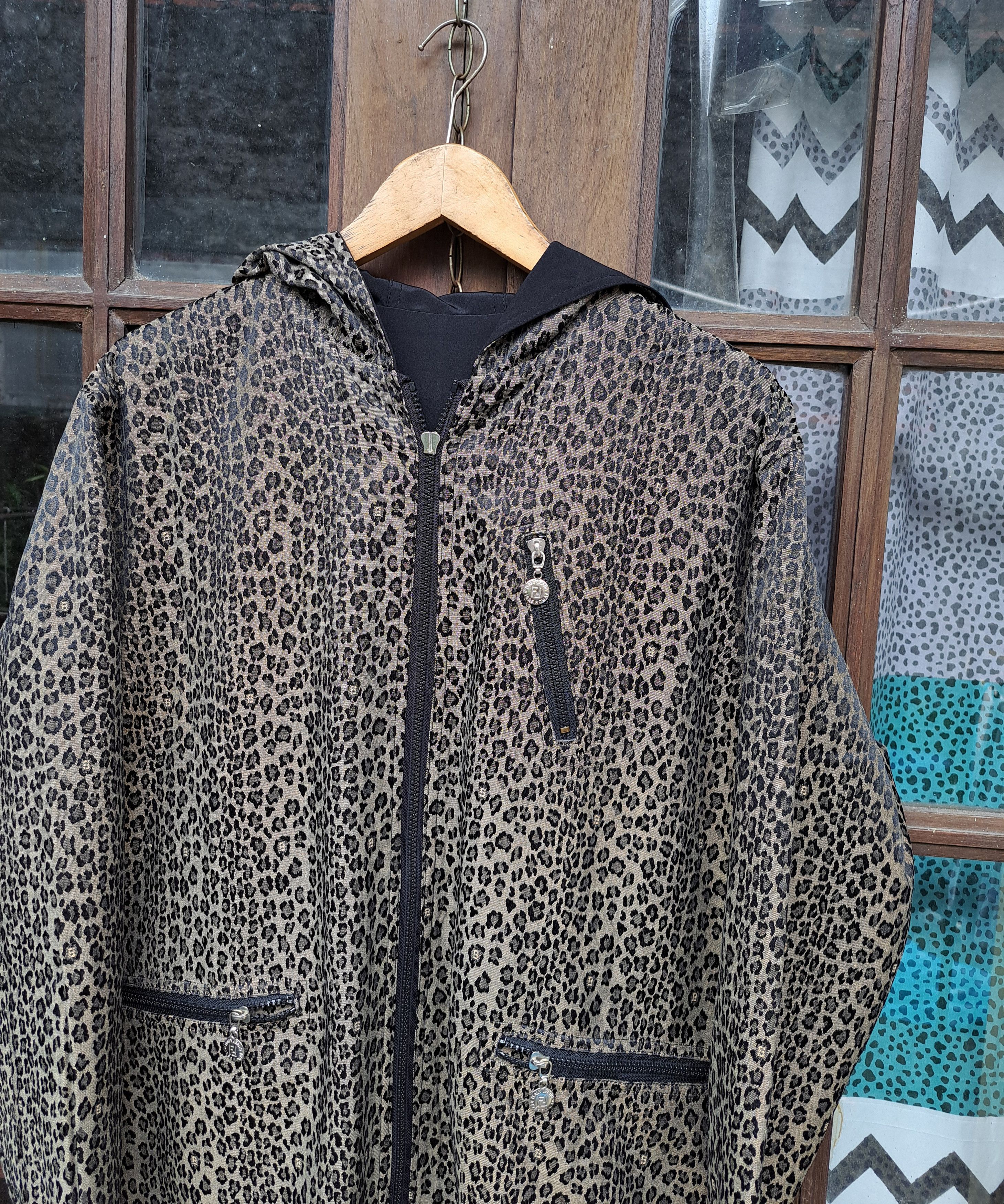 Fendi Vintage FENDI Leopard Animal Print Reversible Jacket Unisex Size US L / EU 52-54 / 3 - 3 Thumbnail