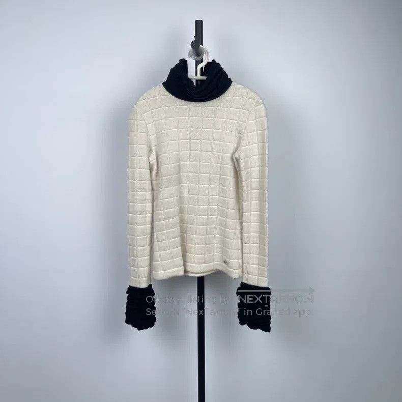 Chanel Chanel Cashmere sweater Size XS / US 0-2 / IT 36-38 - 1 Thumbnail