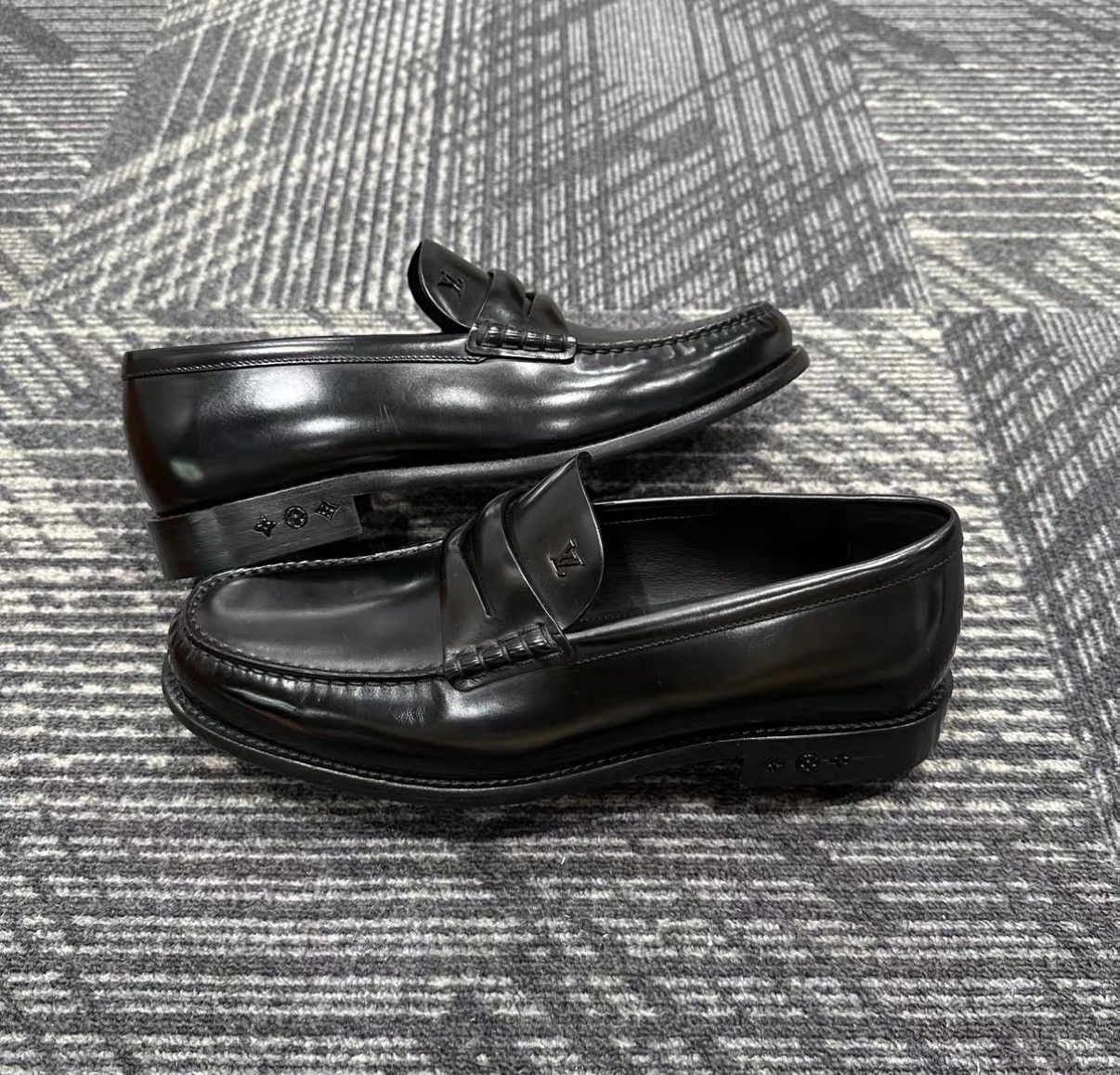 Louis Vuitton Louis Vuitton Monceau Loafer Leather Shoes J42 Size US 9 / EU 42 - 4 Thumbnail