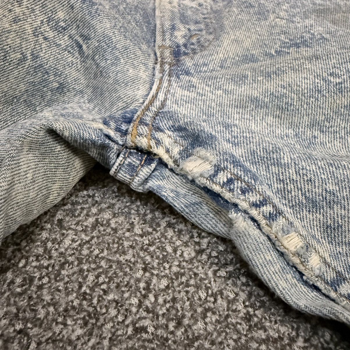 Levi's Vintage Clothing Vintage Thrash 90s Levis 505 IRREGULAR Acid Wash Rare Denim Size US 34 / EU 50 - 6 Thumbnail