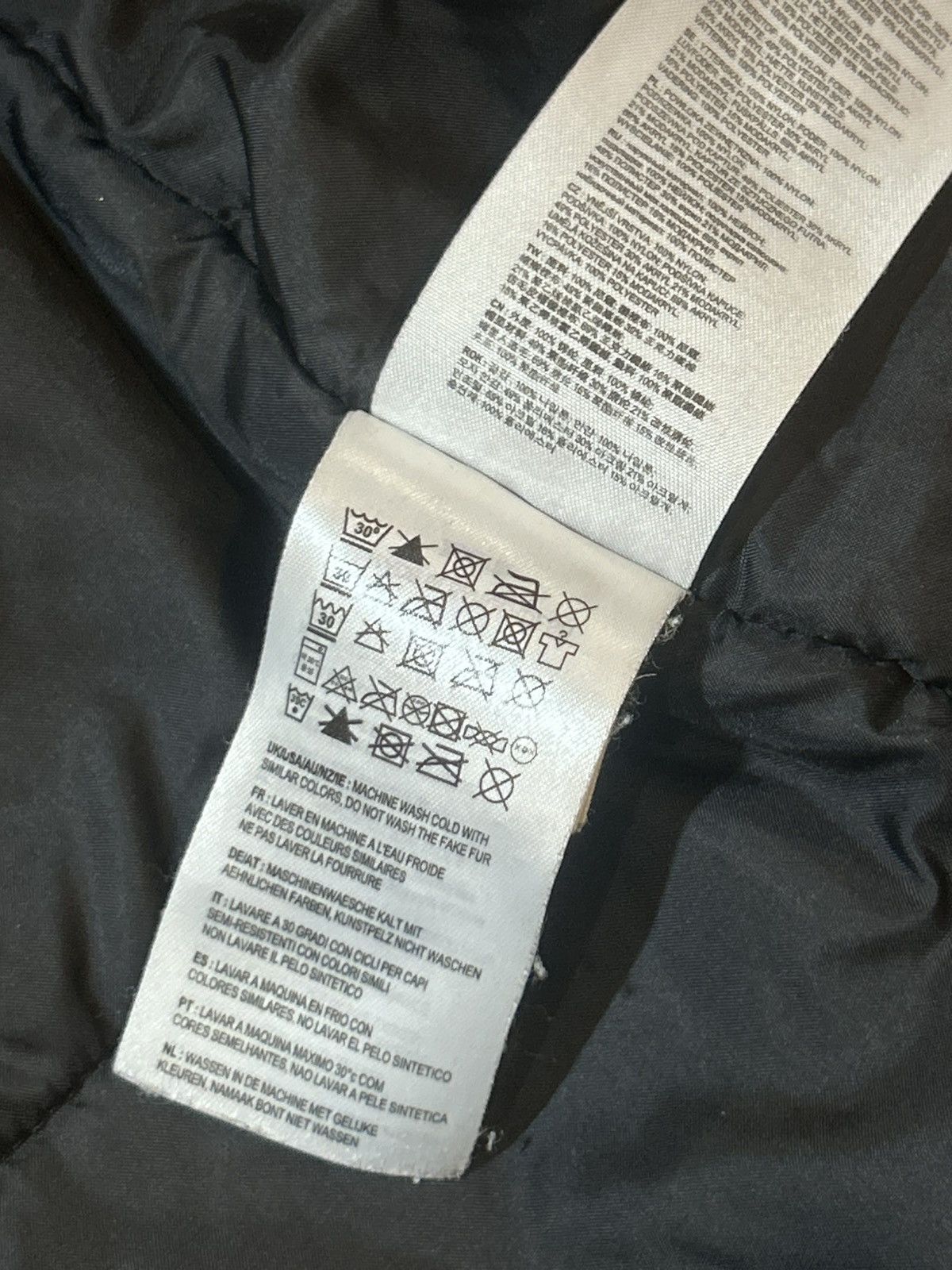 Carhartt Carhartt WIP W’ Anchorage Parka Black – Fur Hood – Size S Size US S / EU 44-46 / 1 - 13 Thumbnail
