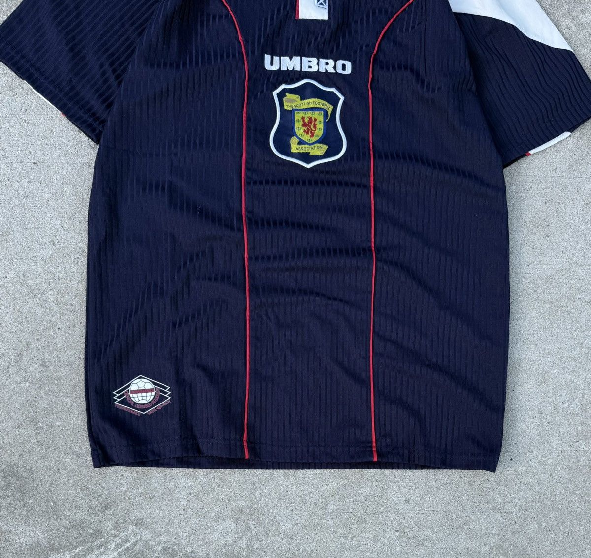 Umbro Vintage Umbro Scotland streetwear rare 90s soccer jersey Size US L / EU 52-54 / 3 - 6 Thumbnail