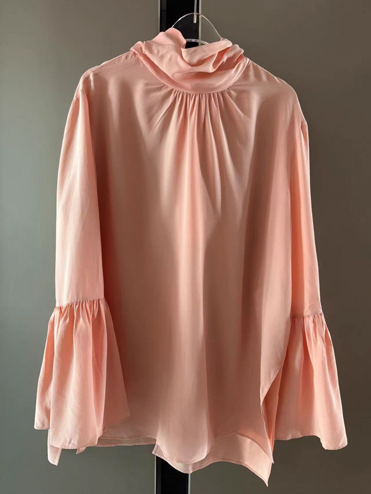 Fendi Fendi Ribbon Bow Shirt K31 Size M / US 6-8 / IT 42-44 - 2 Thumbnail