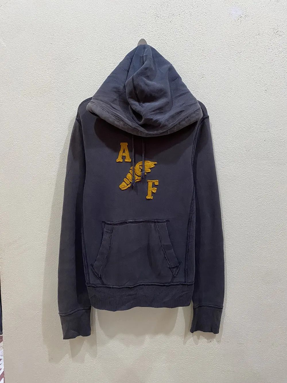 Abercrombie & Fitch Vintage Abercrombie & Fitch Big Logo Faded Pullover Hoodies Size US M / EU 48-50 / 2 - 2 Thumbnail