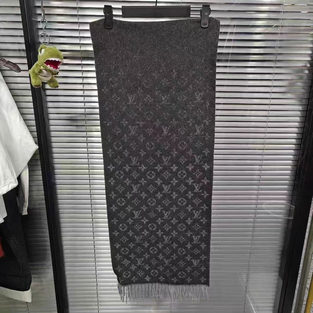 Louis Vuitton New LV Gradient All Over Print Cashmere Scarf Size ONE SIZE - 1 Thumbnail