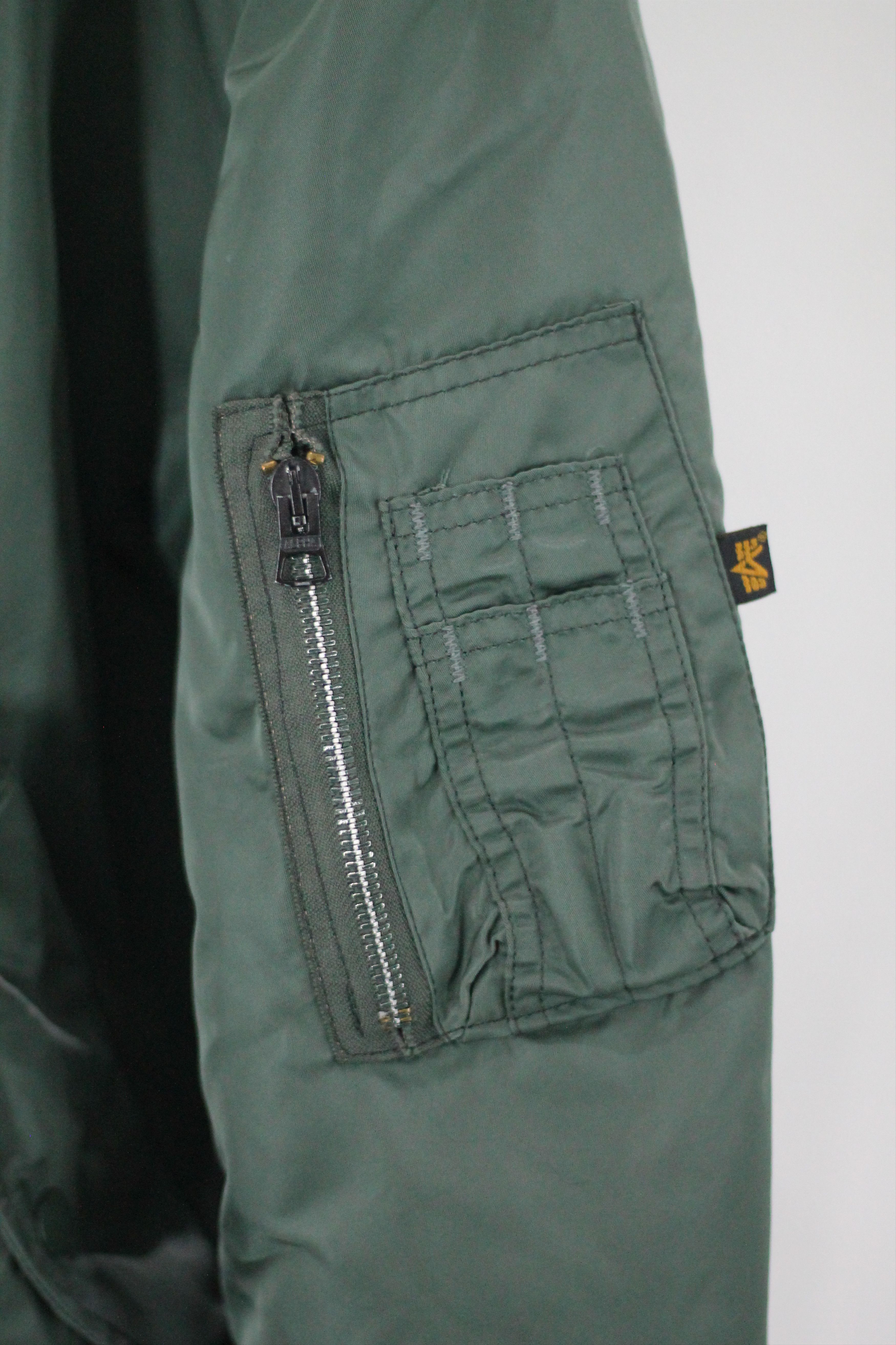 Alpha Industries Vintage ALPHA INDUSTRIES Reversible Bomber Jacket. Size US XL / EU 56 / 4 - 9 Thumbnail