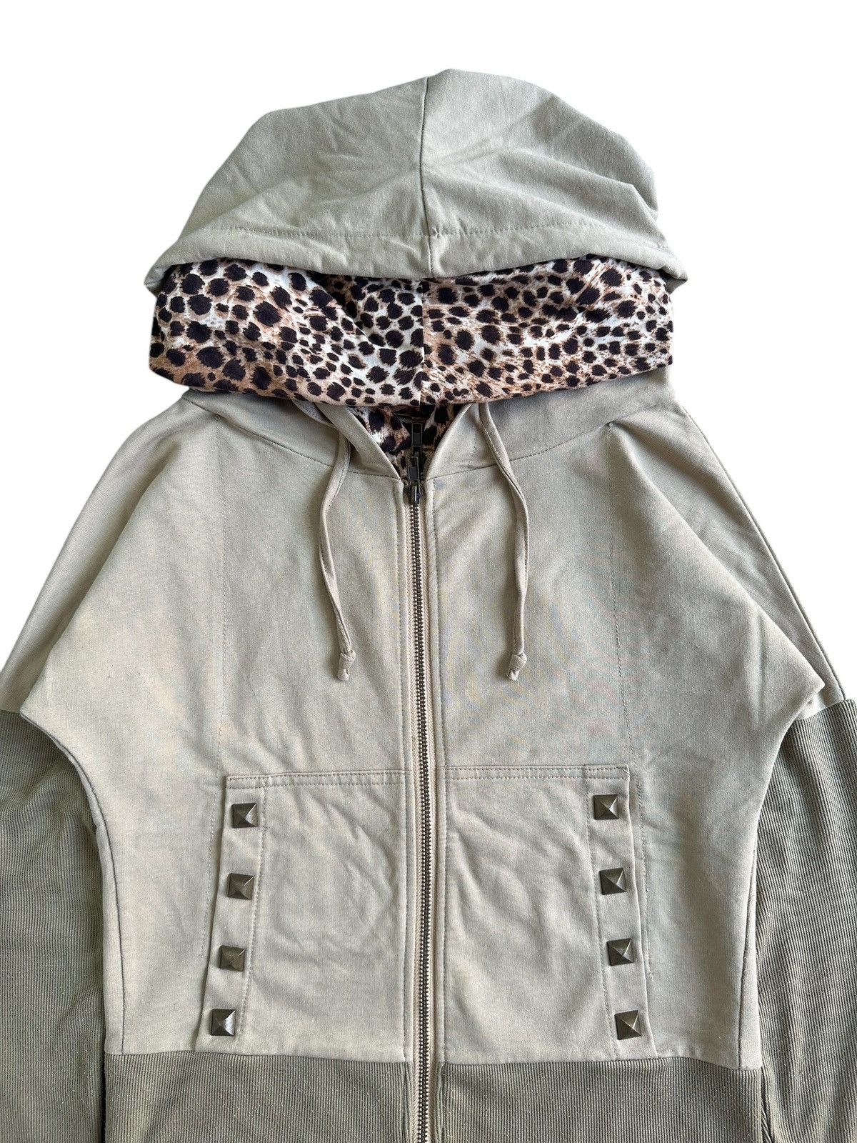 Beauty Beast 2000s STUDDED DOUBLE LAYER CROPPED LEOPARD ZIP HOODIE Size M / US 6-8 / IT 42-44 - 9 Thumbnail