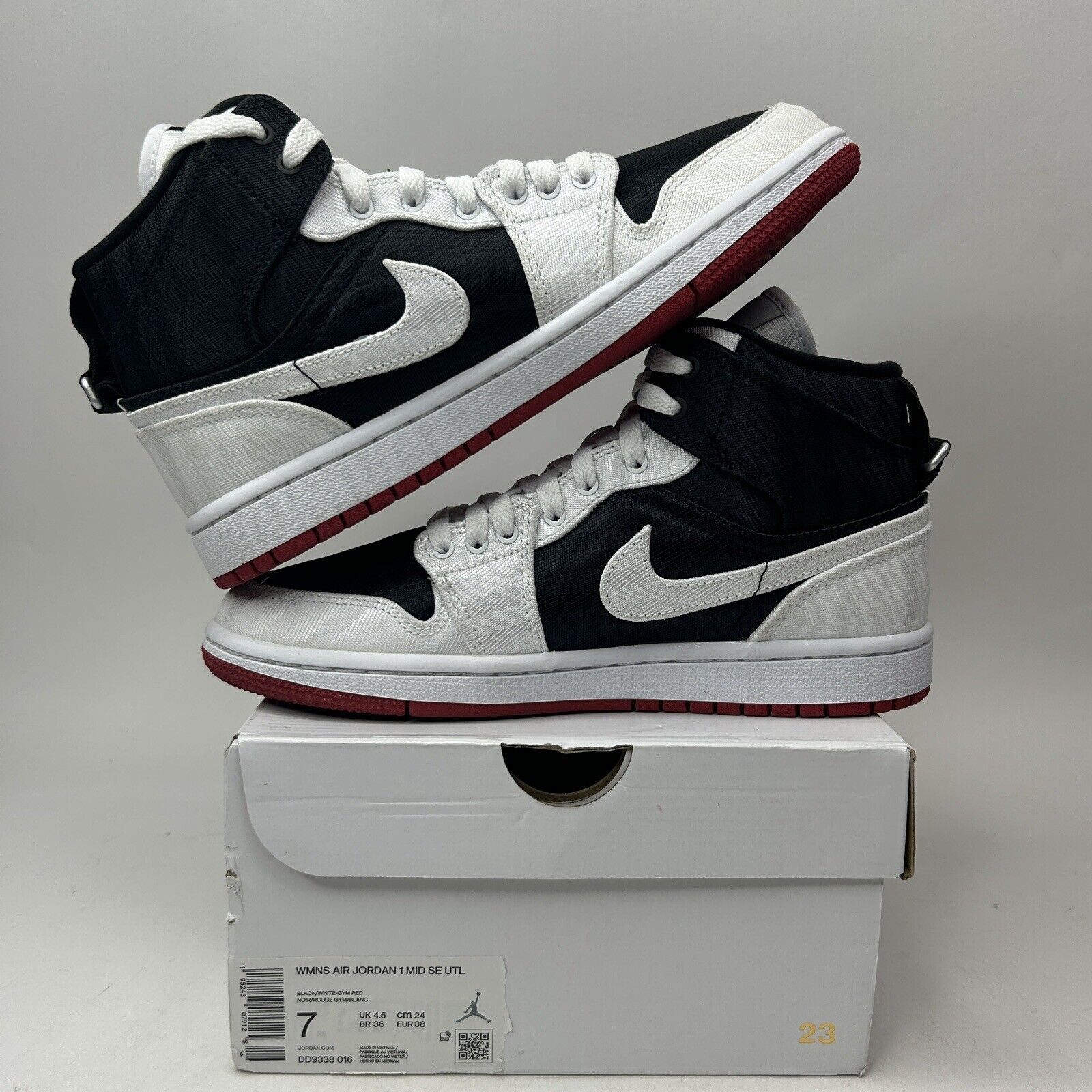 Jordan Brand Nike Air Jordan 1 Mid SE WMNS “Utility/Black Gym Red” Size US 7 / IT 37 - 3 Thumbnail