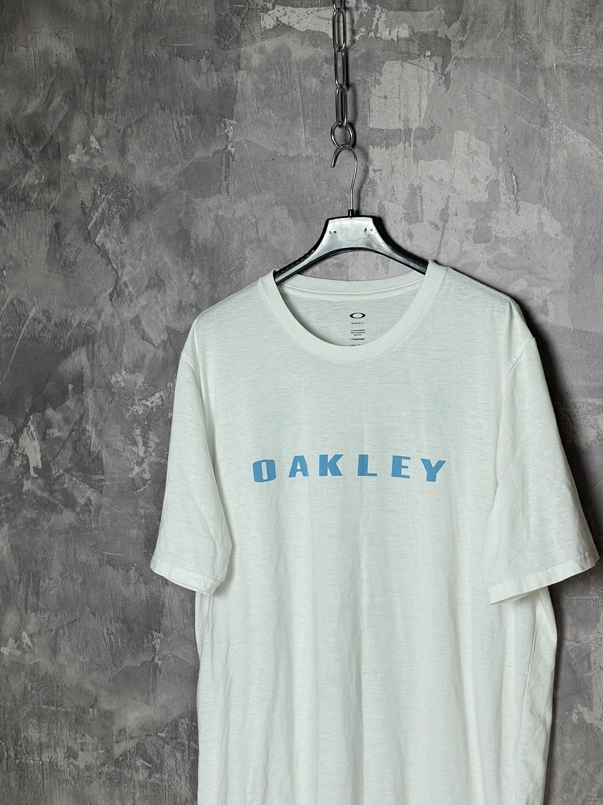 Oakley Oakley Vintage Fade y2k White baggy Streetwear t-shirt Size US L / EU 52-54 / 3 - 8 Thumbnail