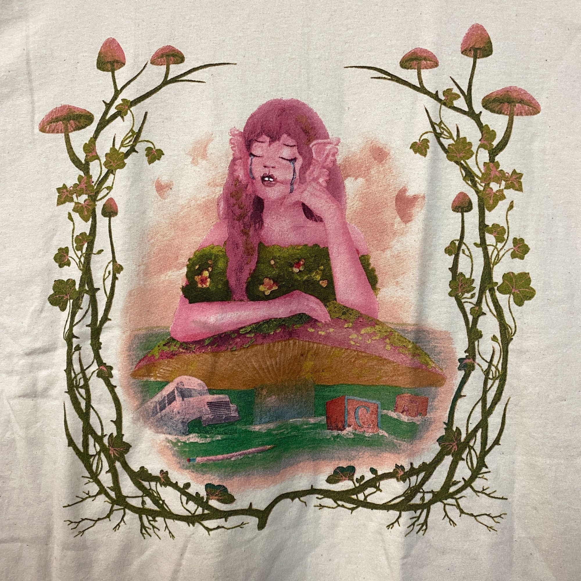 Other Melanie Martinez Trilogy Tour Beige Tshirt size Large Size US L / EU 52-54 / 3 - 2 Thumbnail