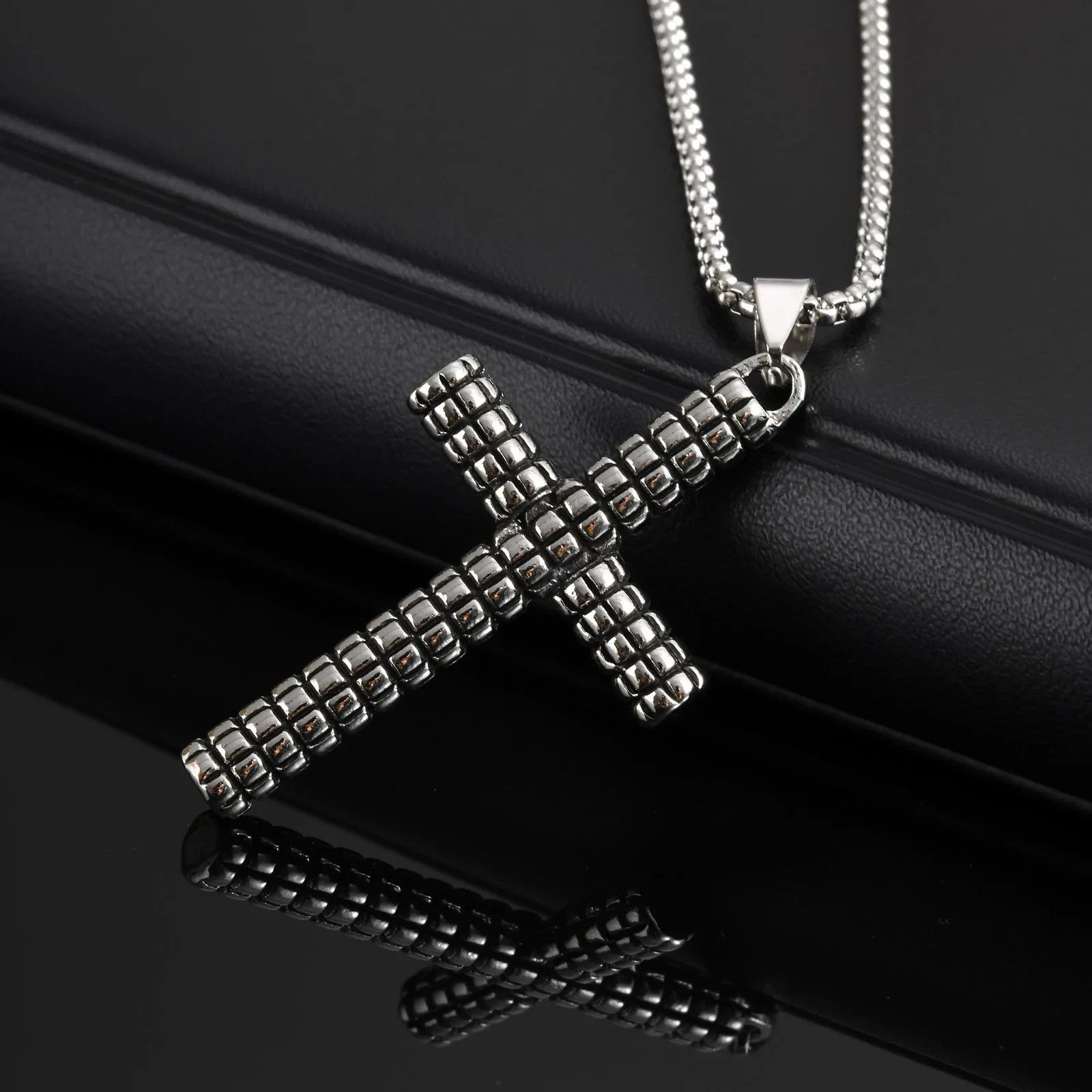 Jewelry Retro Cross Necklace Size ONE SIZE - 2 Thumbnail