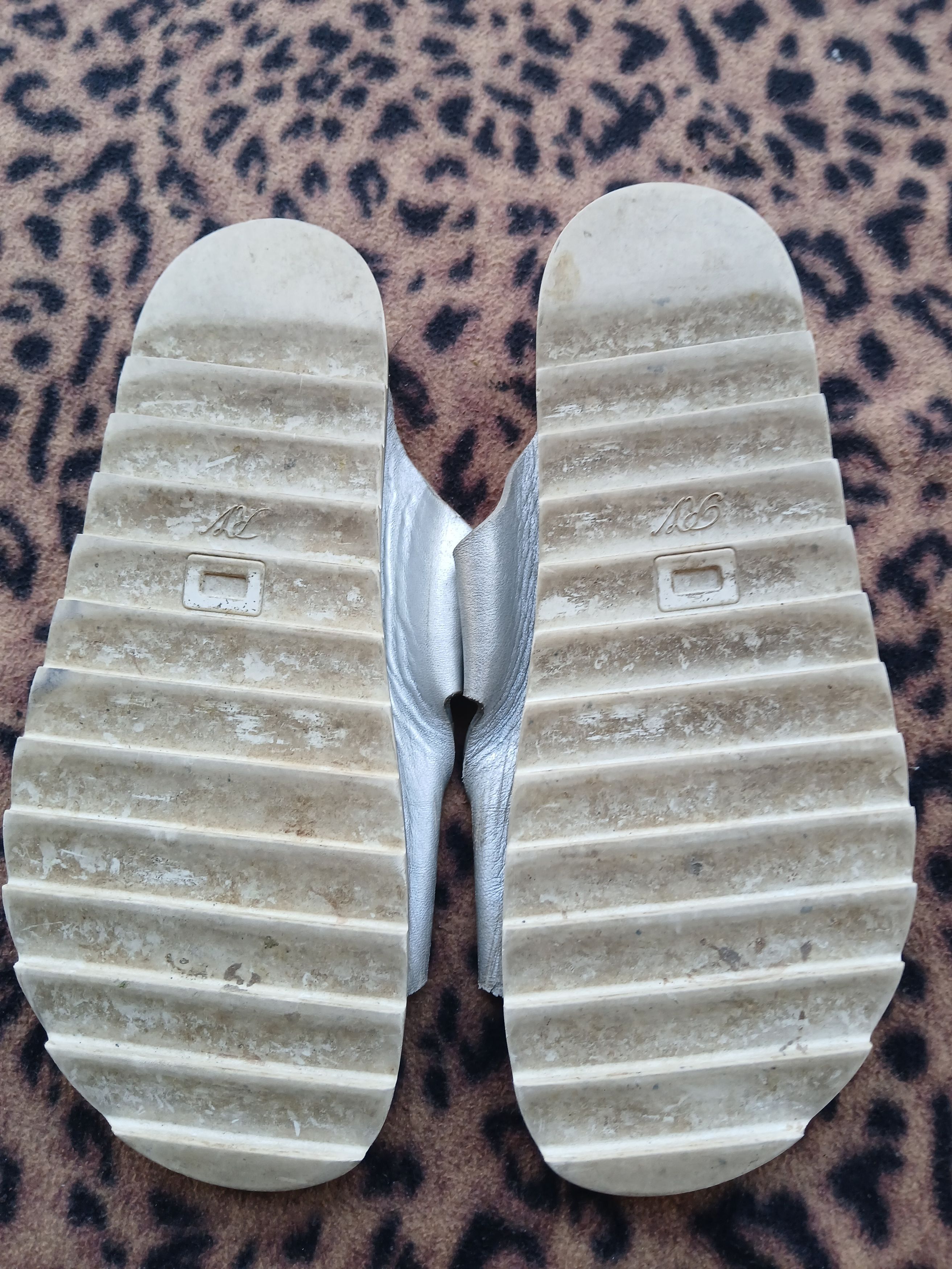 Roger Vivier Roger vivier slidy viv Rhinestone sandals Size US 10 / IT 40 - 7 Thumbnail