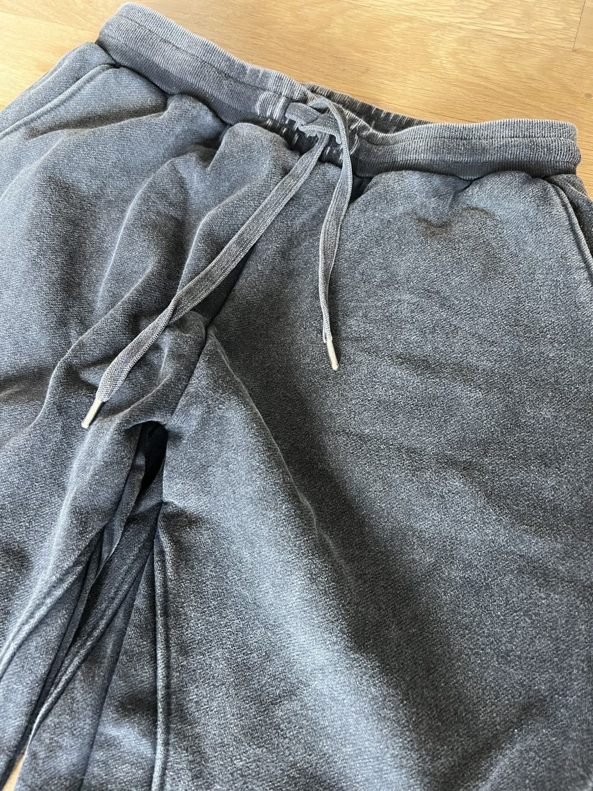 Carsicko Carsicko Faded Gray wide leg sweatpants with drawstring Size US 32 / EU 48 - 2 Thumbnail