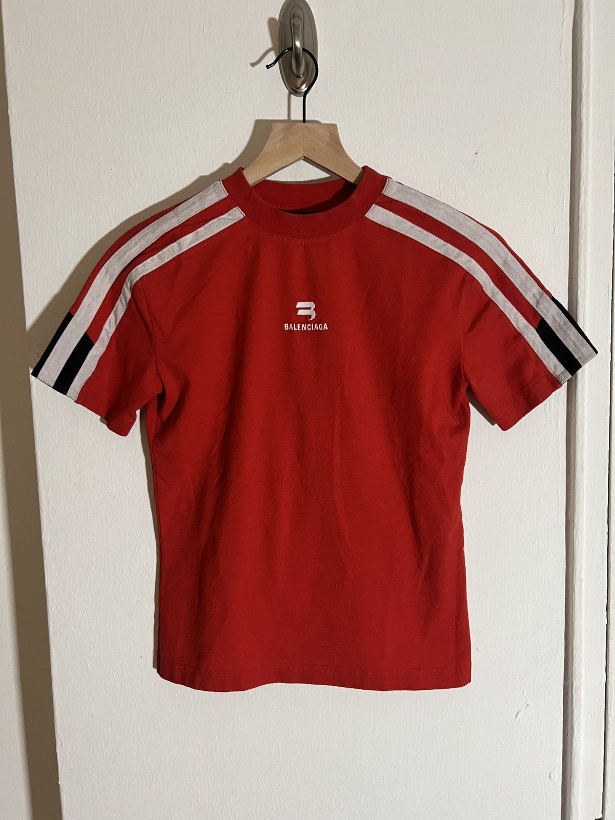 Balenciaga Balenciaga Shrunken Sporty B T-Shirt Red | Grailed