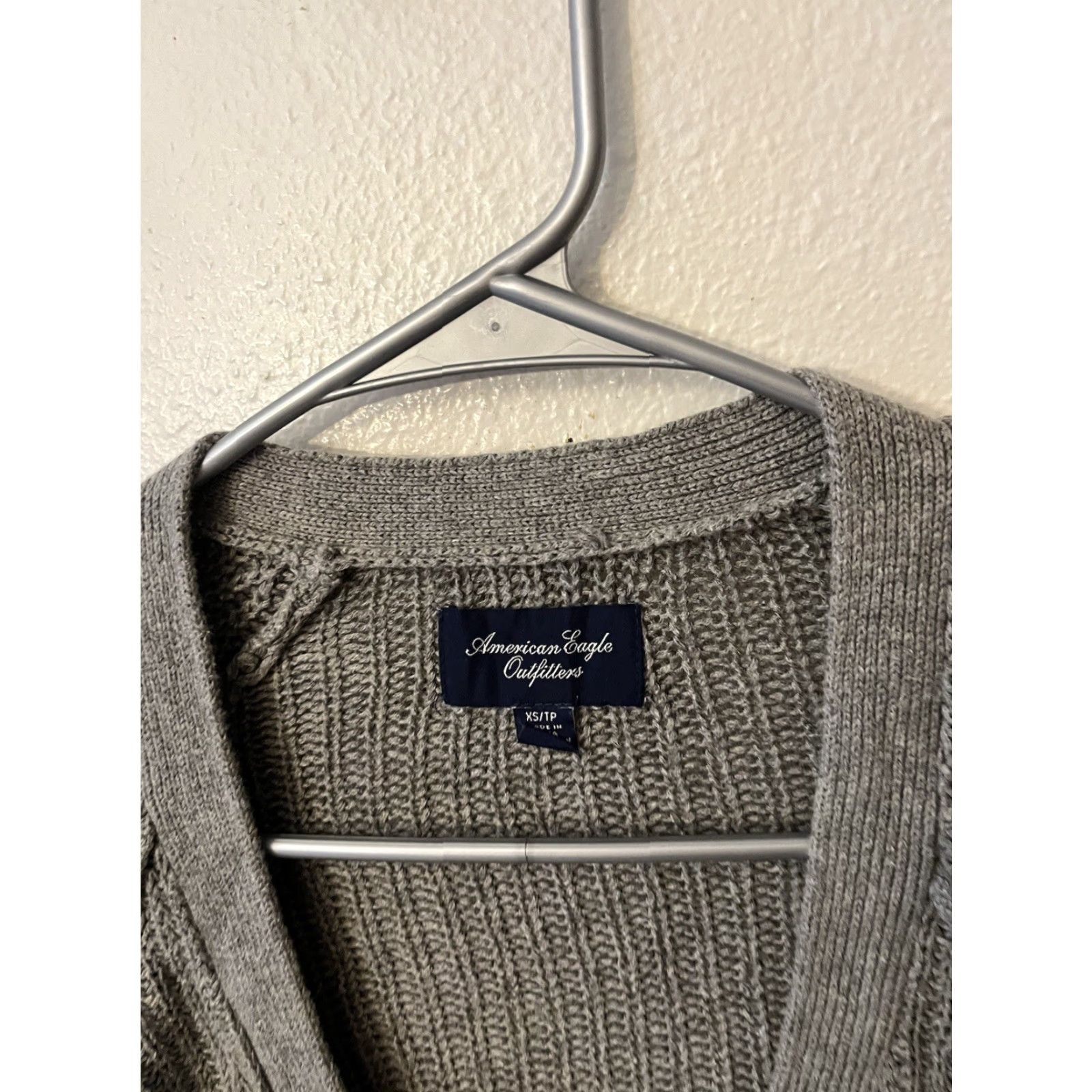 American Eagle Outfitters American Eagle Dark Gray Button Knit Sweater Cardigan XS Woman Open-Knit Button Accents Knit Style, Button, Gray, XS, Cardigan, Sweater (Women) Size XS / US 0-2 / IT 36-38 - 2 Thumbnail