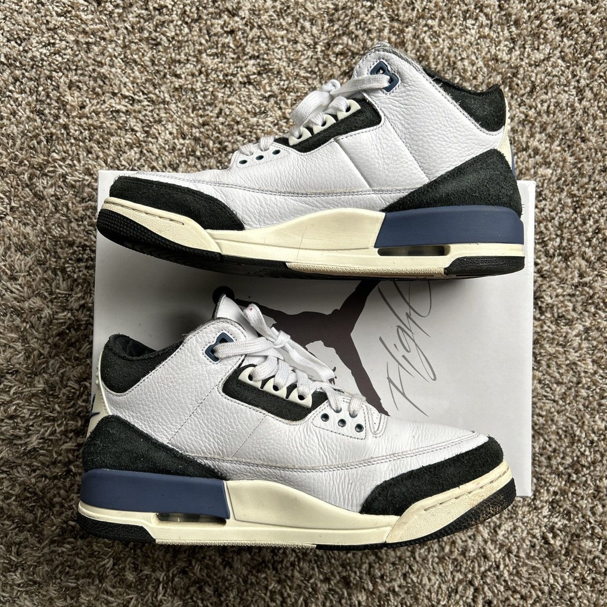 A Ma Maniere × Jordan Brand A Ma Maniere x Air Jordan 3 Retro Diffused Blue Size US 9.5 / EU 42-43 - 2 Thumbnail