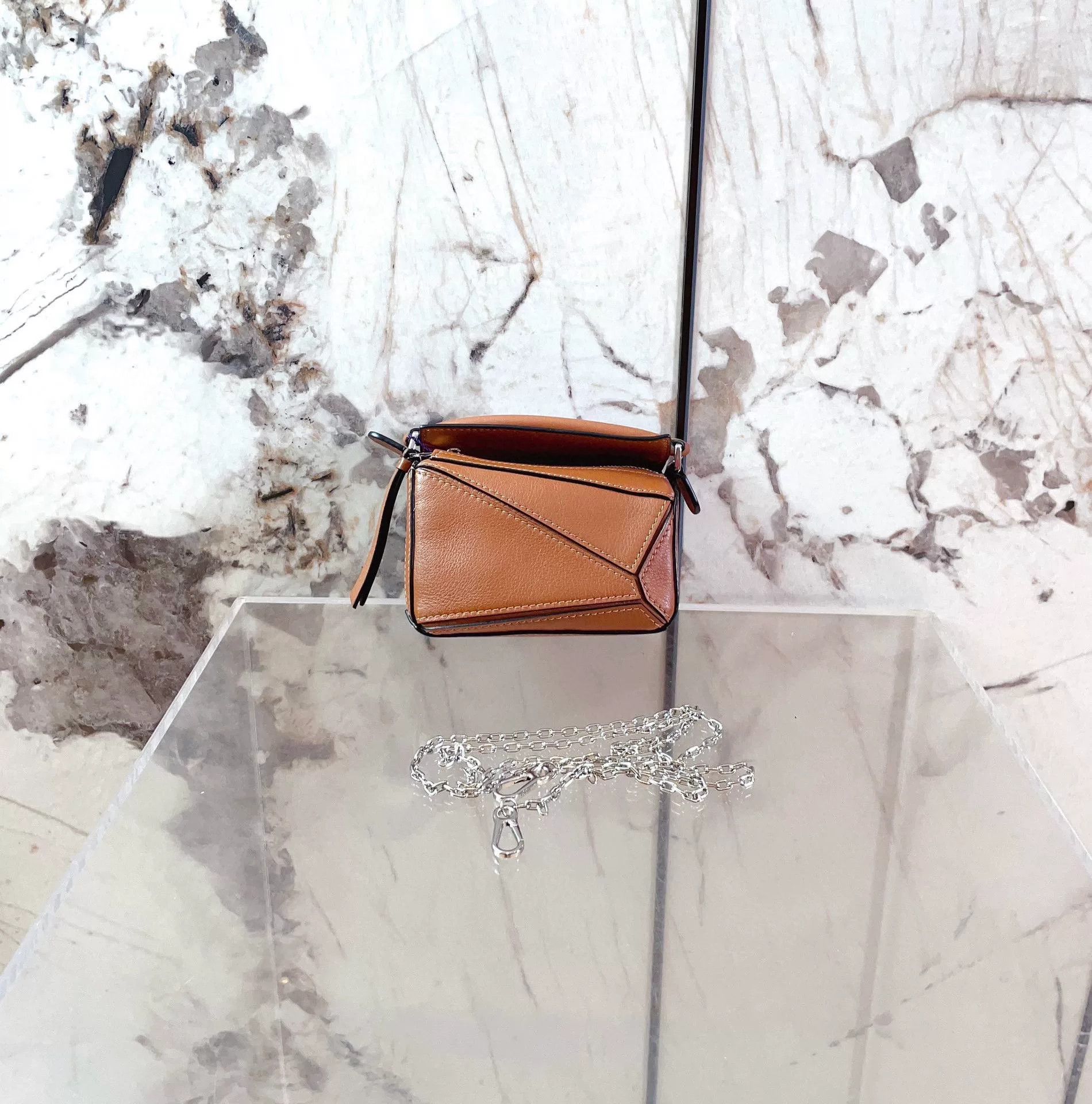 Loewe Pre-loved Bag Very good condition Size ONE SIZE - 1 Thumbnail