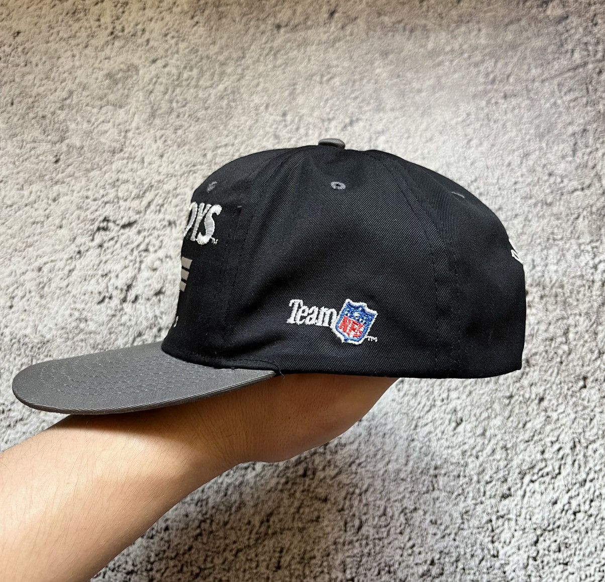 NFL × Vintage Vintage Dallas Cowboys NFL Snapback Hat AMCAP 1993 Team NFL Size ONE SIZE - 3 Thumbnail