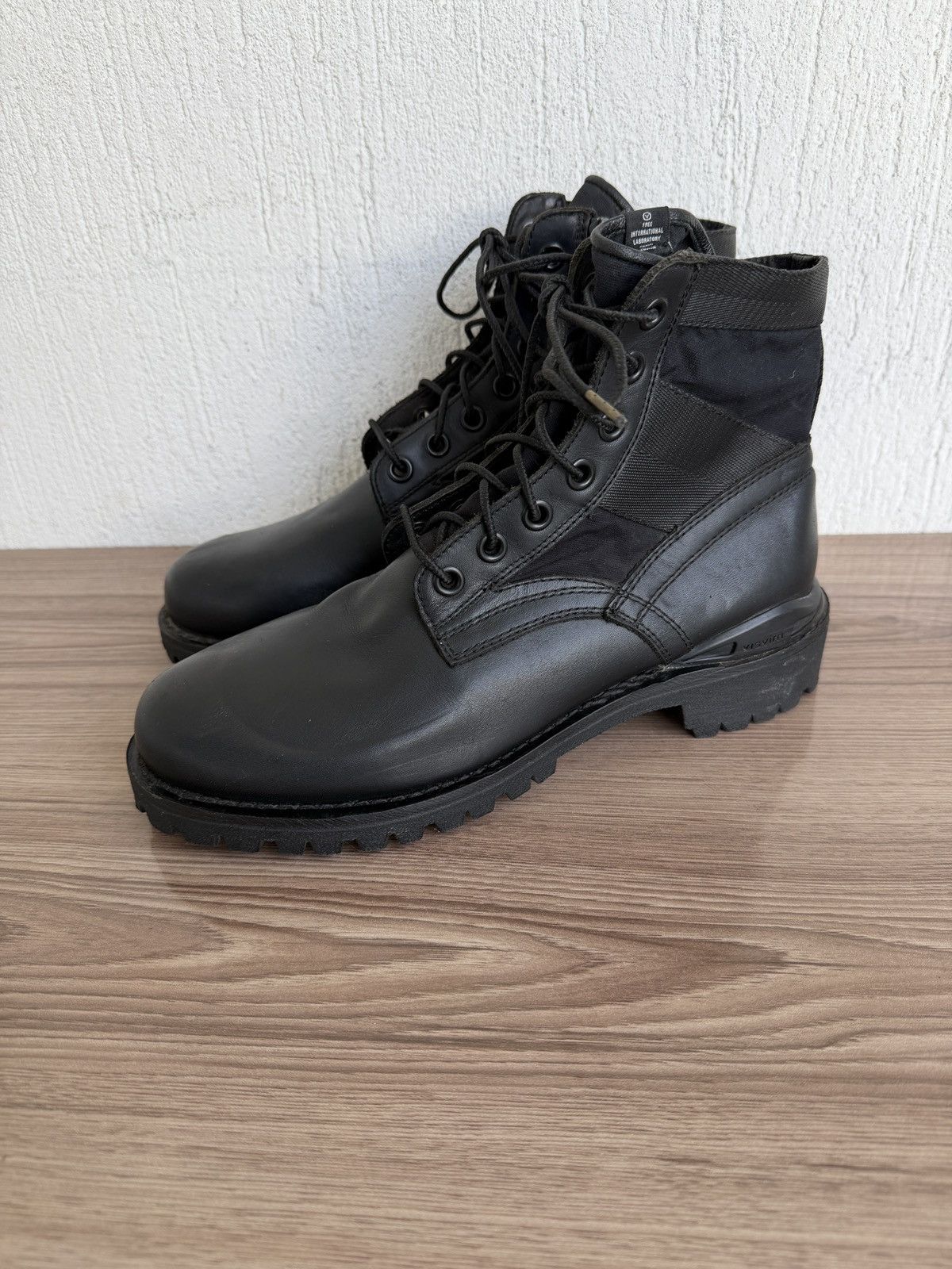 Visvim Aw 11 7 holes ‘73 folk boots Size US 10 / EU 43 - 1 Thumbnail