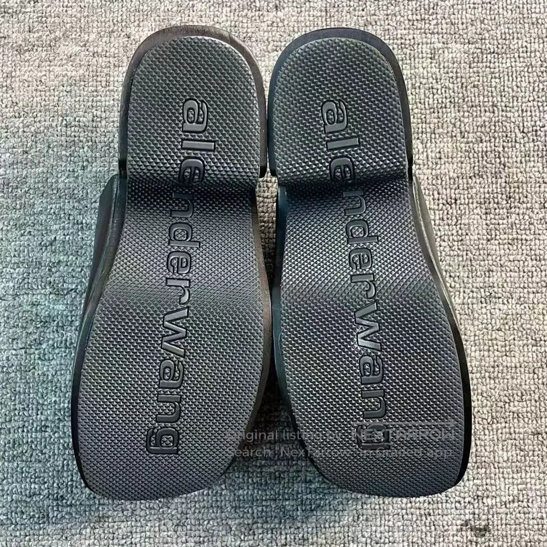 Alexander Wang Alexander Wang Black Logo Closed-Toe Slippers. Size US 4 / IT 34 - 7 Thumbnail