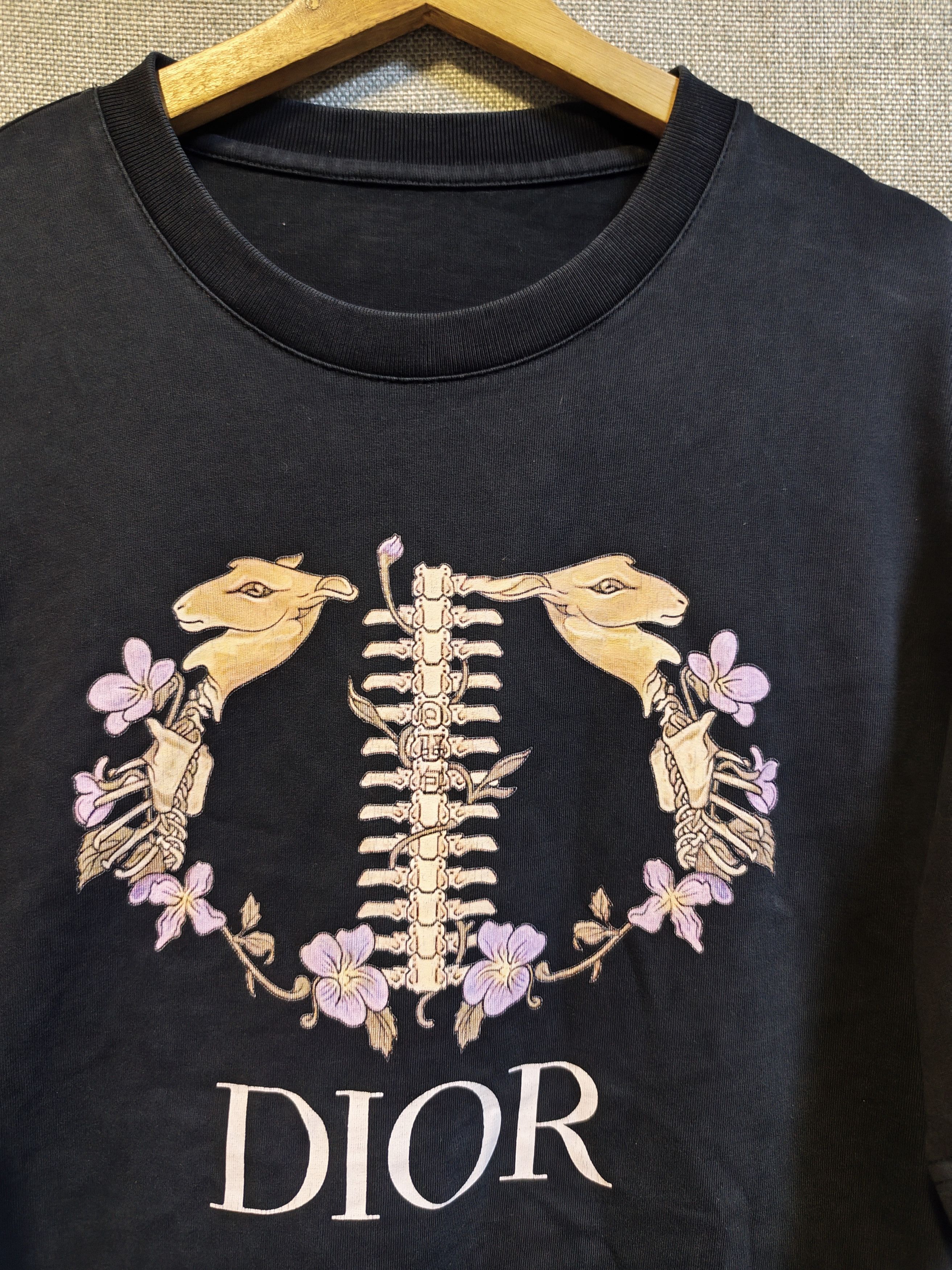 Dior Dior x Raymond Pettibon "Spine & Floral" Tee Size US L / EU 52-54 / 3 - 6 Thumbnail