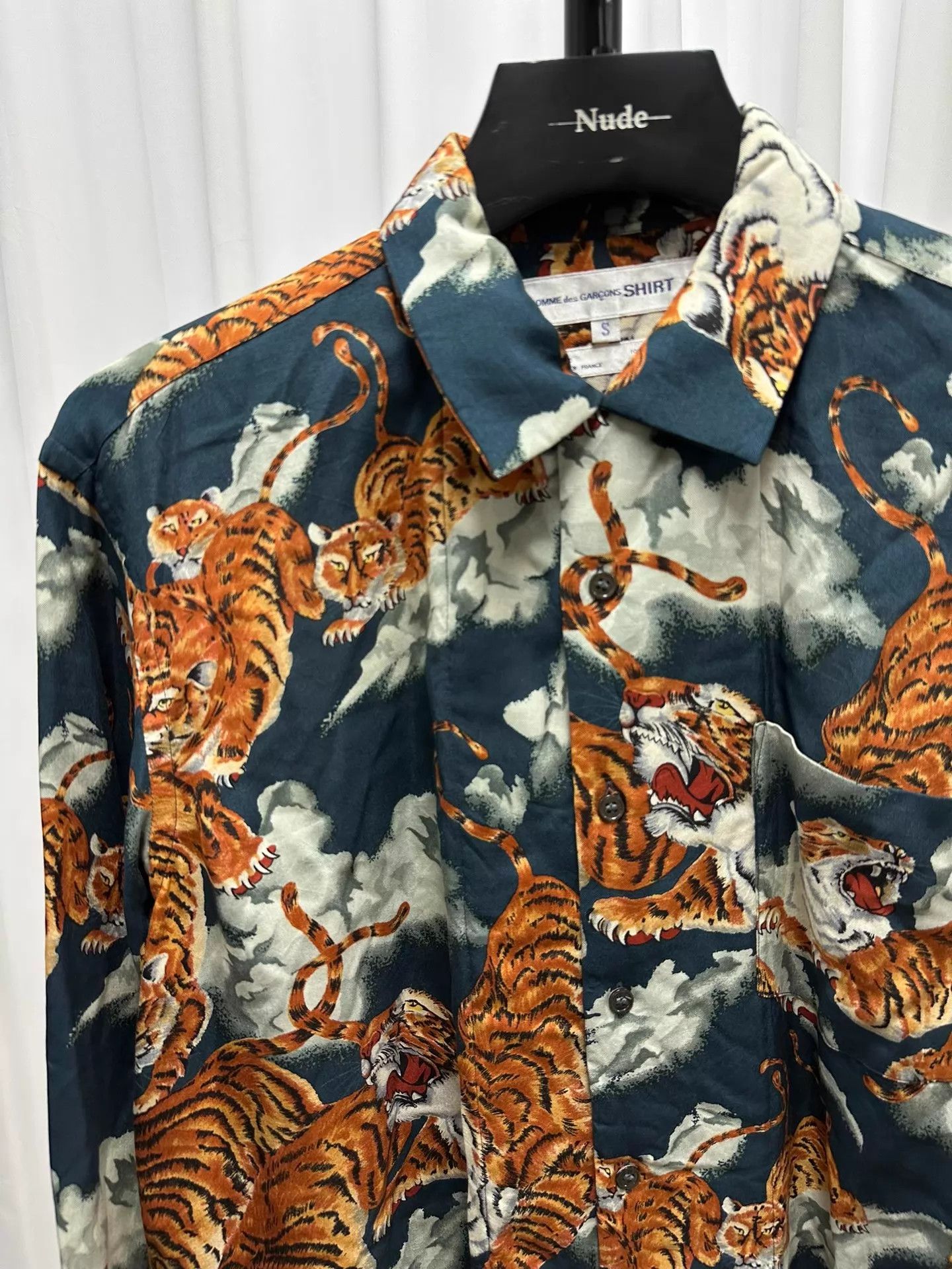 Comme des Garcons SHIRT Comme des Garçons SHIRT 99aw Silk 100 Tigers Shirt S Size US S / EU 44-46 / 1 - 2 Thumbnail