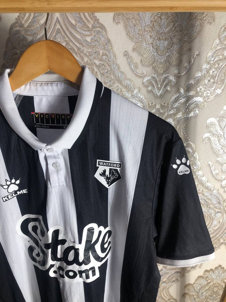 Vintage VERY RARE KELME FC WATFORD ENGLAND SOCCER JERSEY Y2K RETRO Size US L / EU 52-54 / 3 - 2 Thumbnail