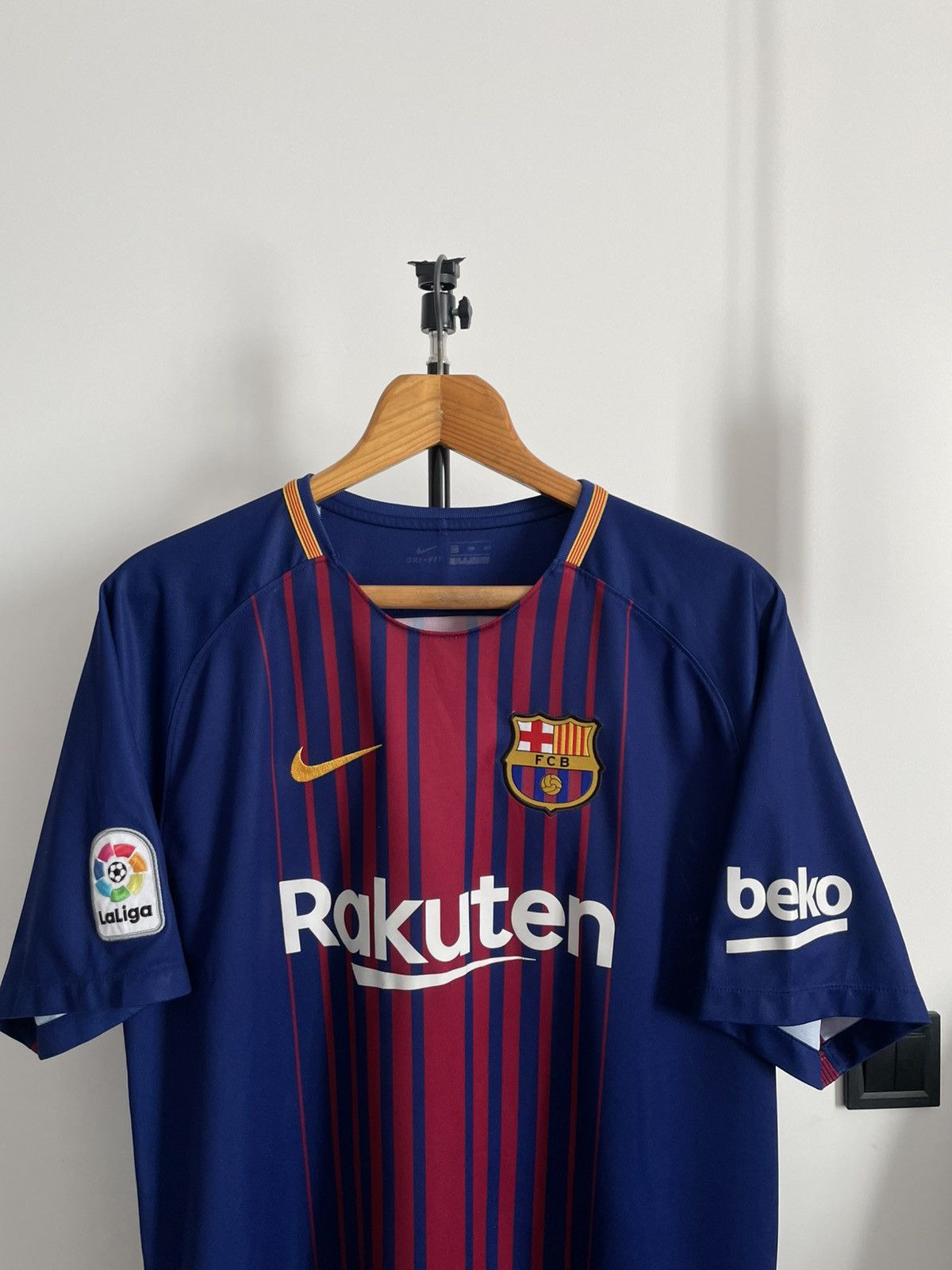 Nike Nike FC Barcelona 2017/2018 Home Football Shirt Jersey RARE Size US XL / EU 56 / 4 - 2 Thumbnail