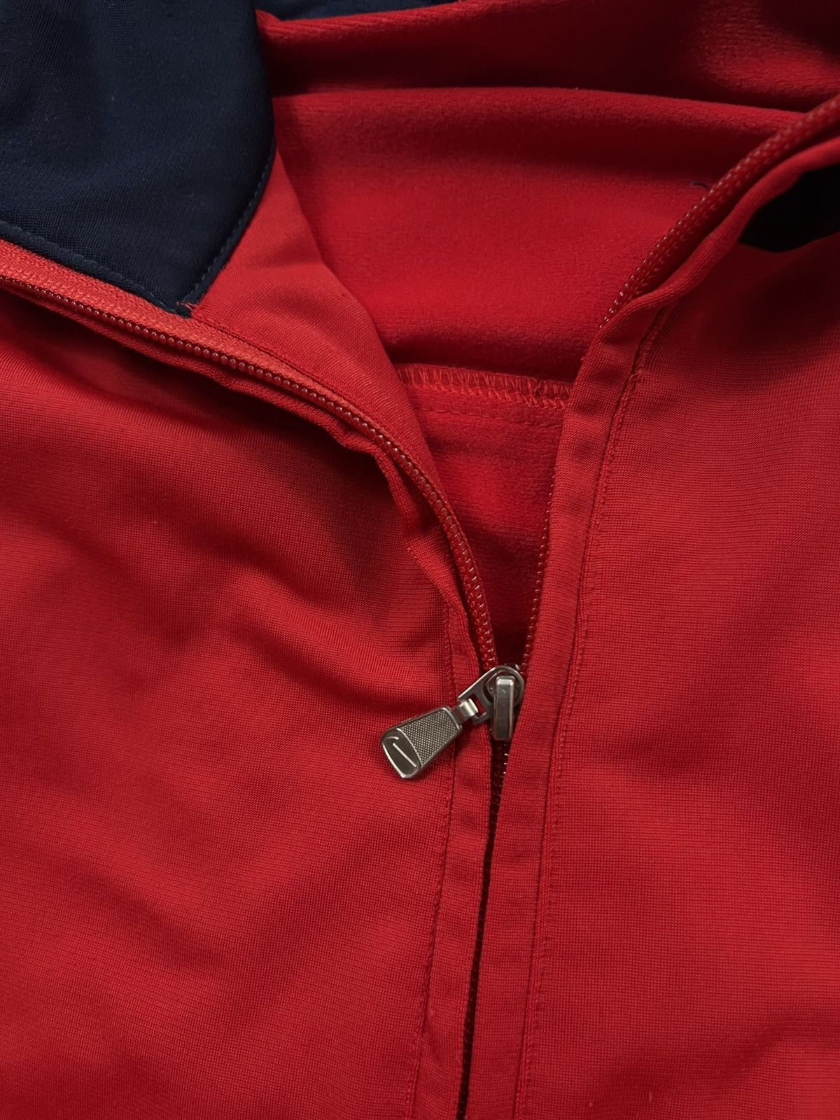 Nike 00’s NIKE VINTAGE Y2K SWOOSH LOGO TRACK JACKET Size US L / EU 52-54 / 3 - 7 Thumbnail