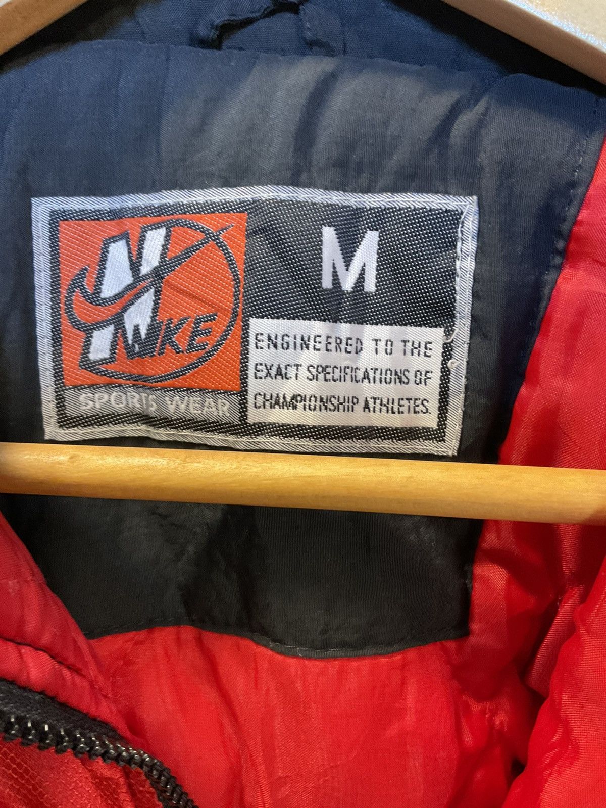 Nike Rare Vintage Nike Sportswear Bomber Jacket Size US M / EU 48-50 / 2 - 4 Thumbnail