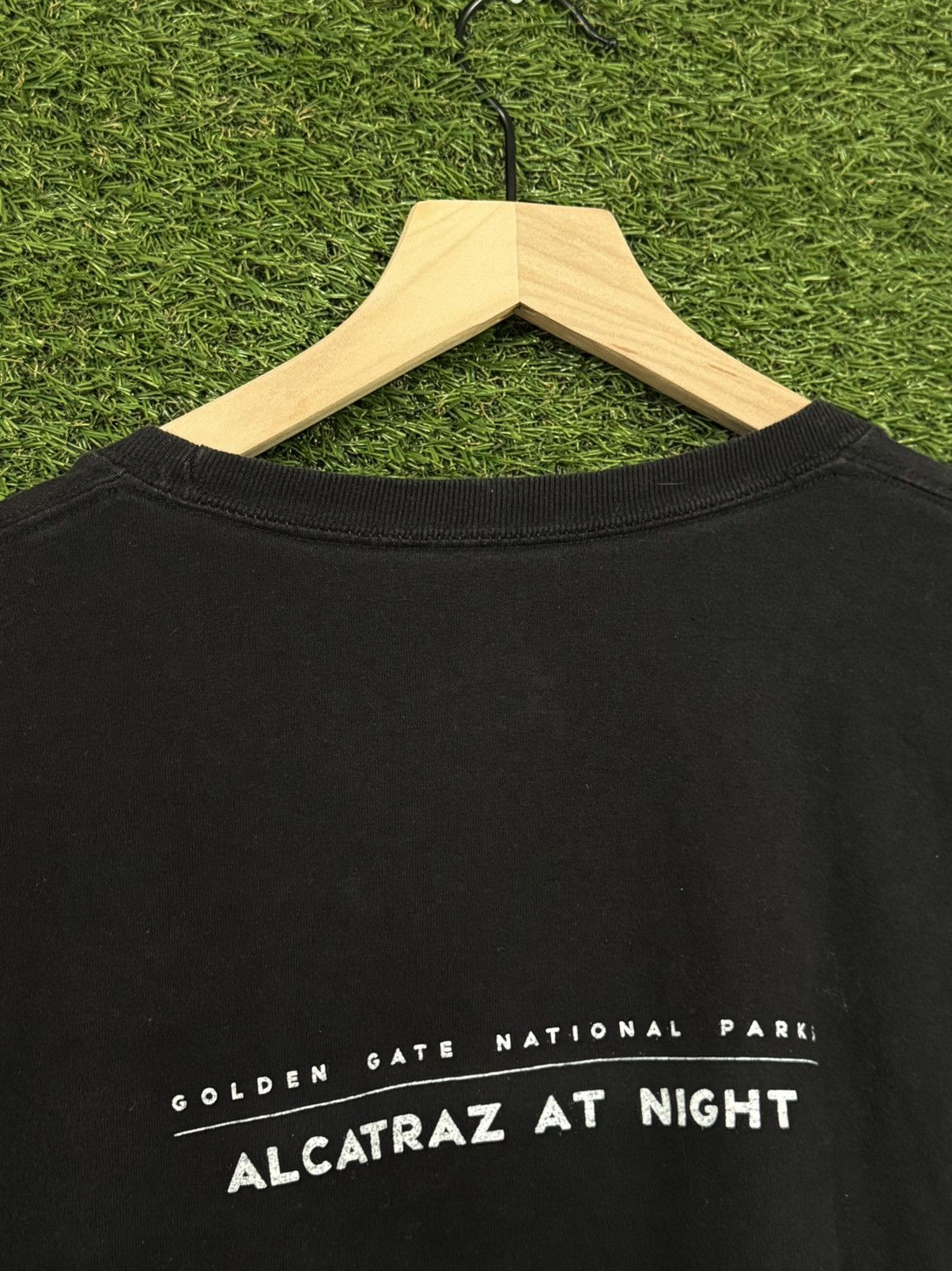 Vintage Vintage Alcatraz Prison Jail Black Hanes Art Tee 2Xl XXL San Size US XXL / EU 58 / 5 - 5 Thumbnail