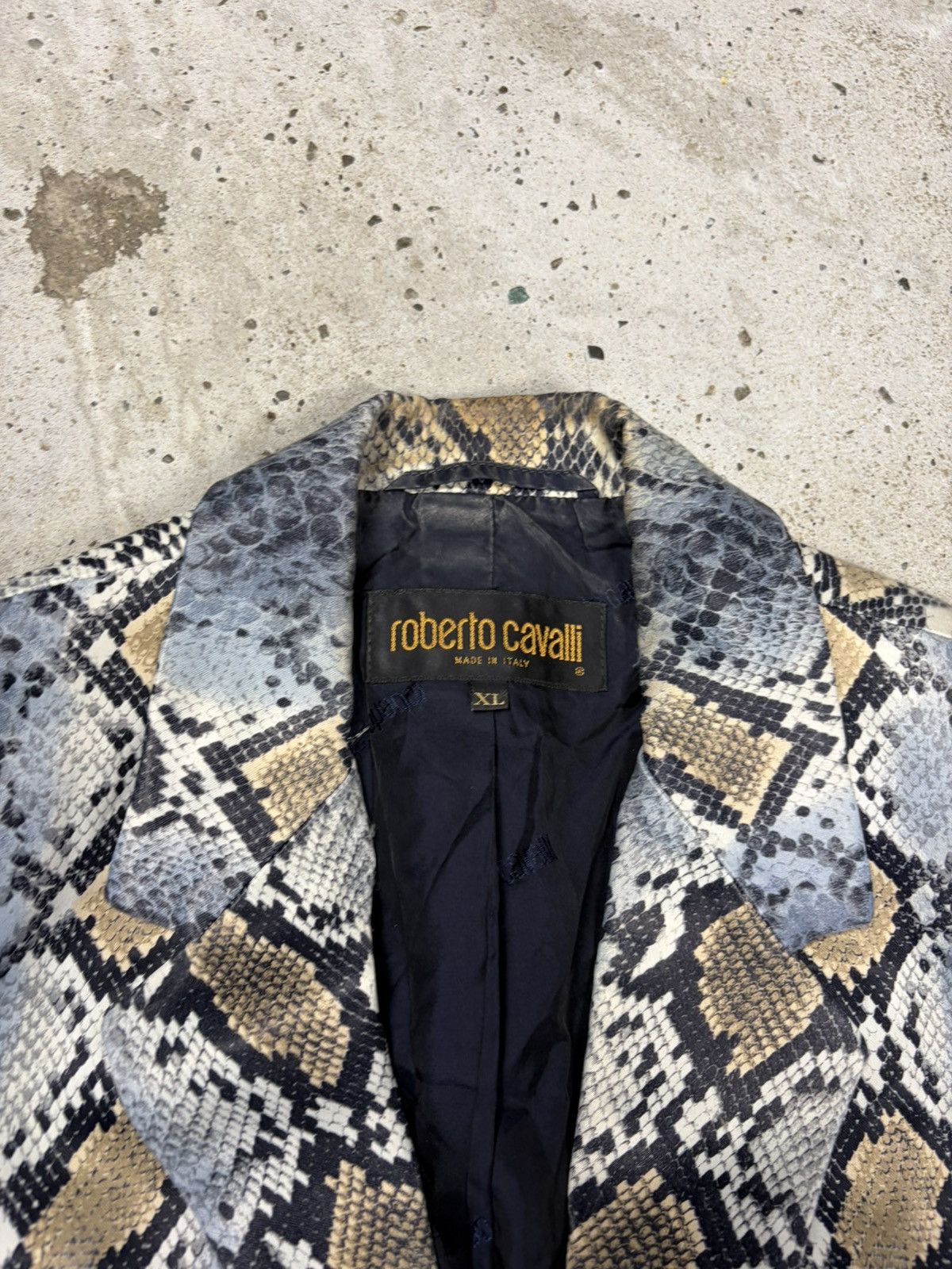 Roberto Cavalli Vintage 2000s Roberto Cavalli Snake Skin Python Print Blazer Size XL / US 12-14 / IT 48-50 - 11 Thumbnail
