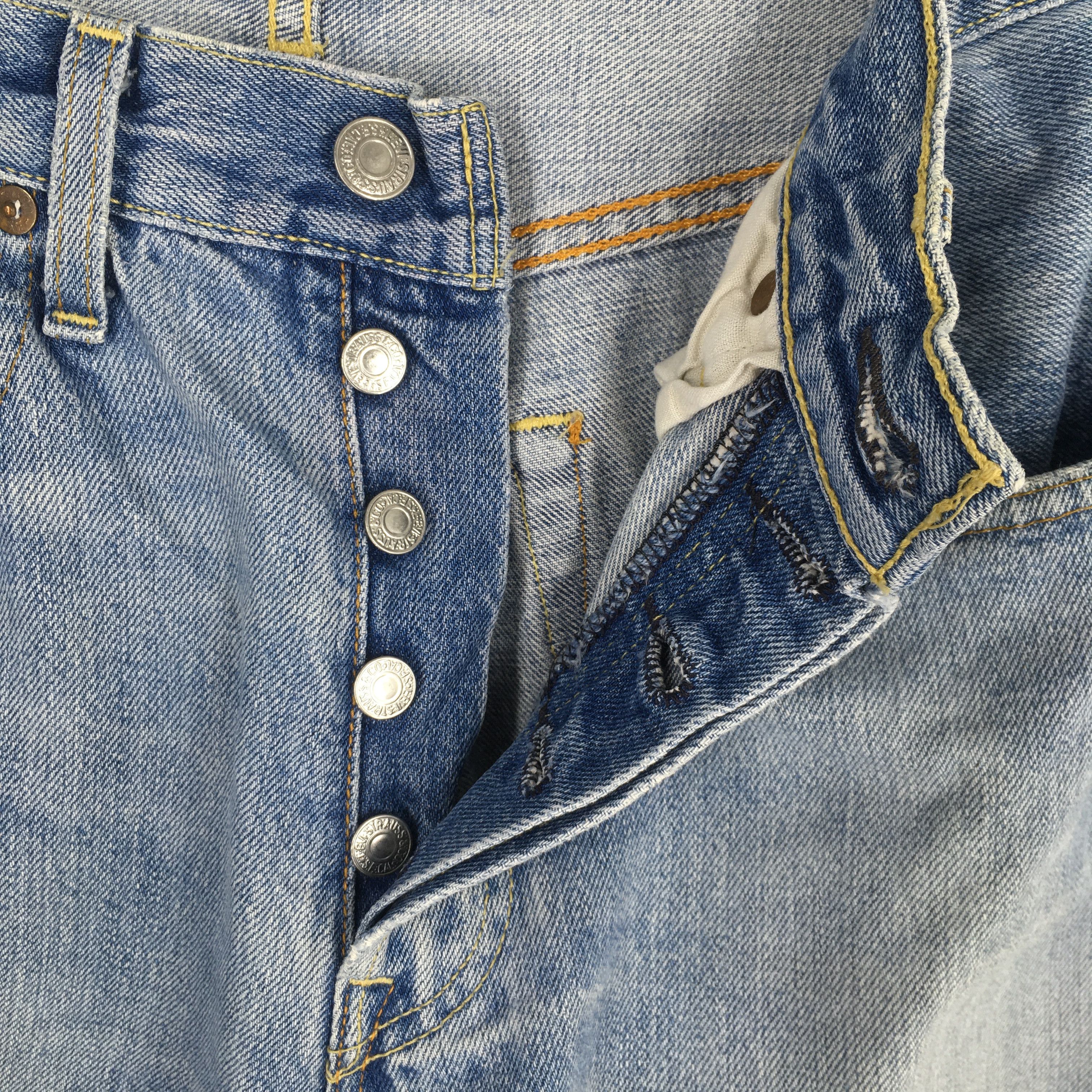 Levi's Size 28x31 Vintage Y2K Levi's 501 Straight Cut Jeans S398 Size US 28 / EU 44 - 6 Thumbnail