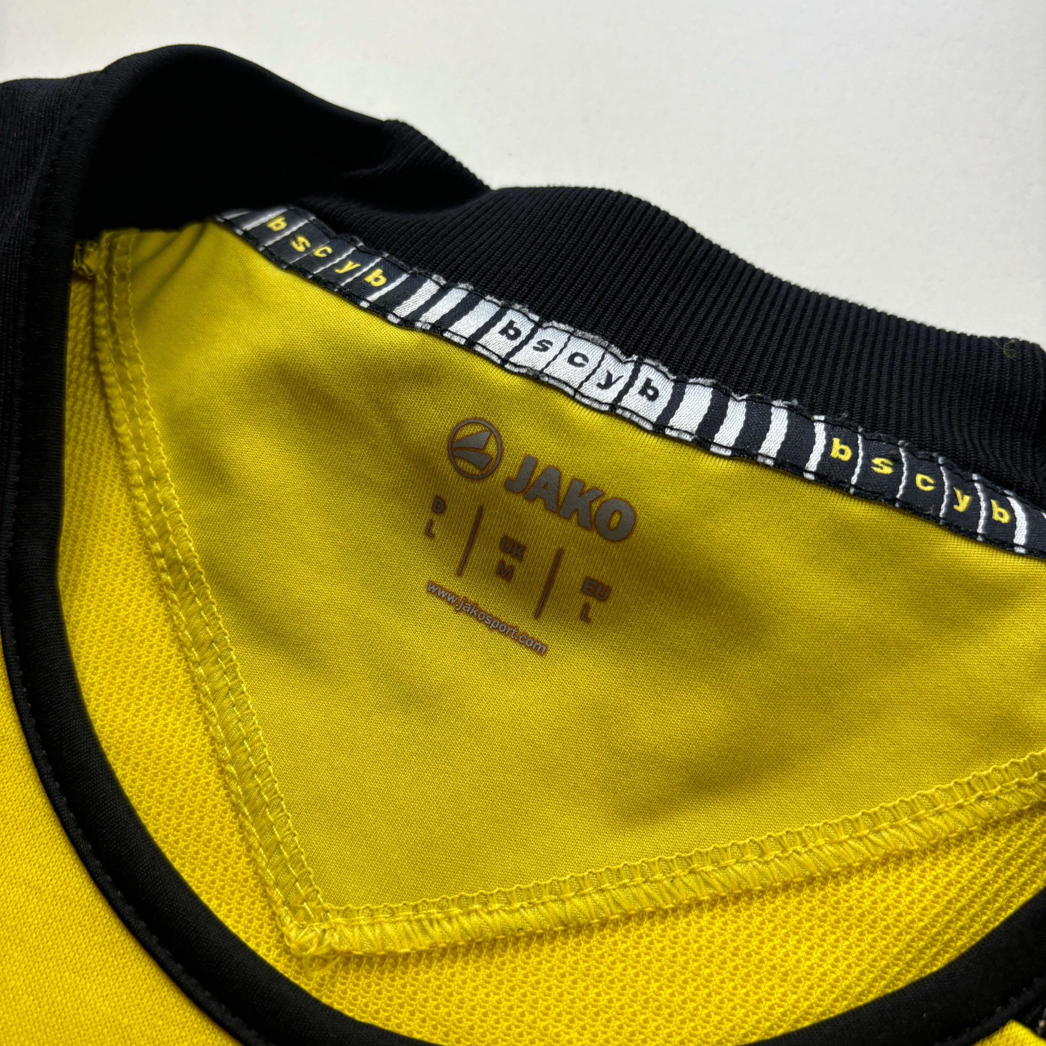 Other MATCH WORN Young Boys 2012-13 home Simpson football jersey L Size US L / EU 52-54 / 3 - 5 Thumbnail