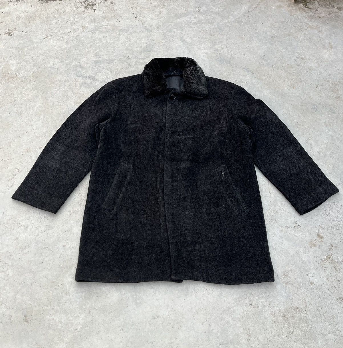 Yves Saint Laurent YVES SAINT LAURENT HEAVY WOOLLEN COAT Size US M / EU 48-50 / 2 - 3 Thumbnail
