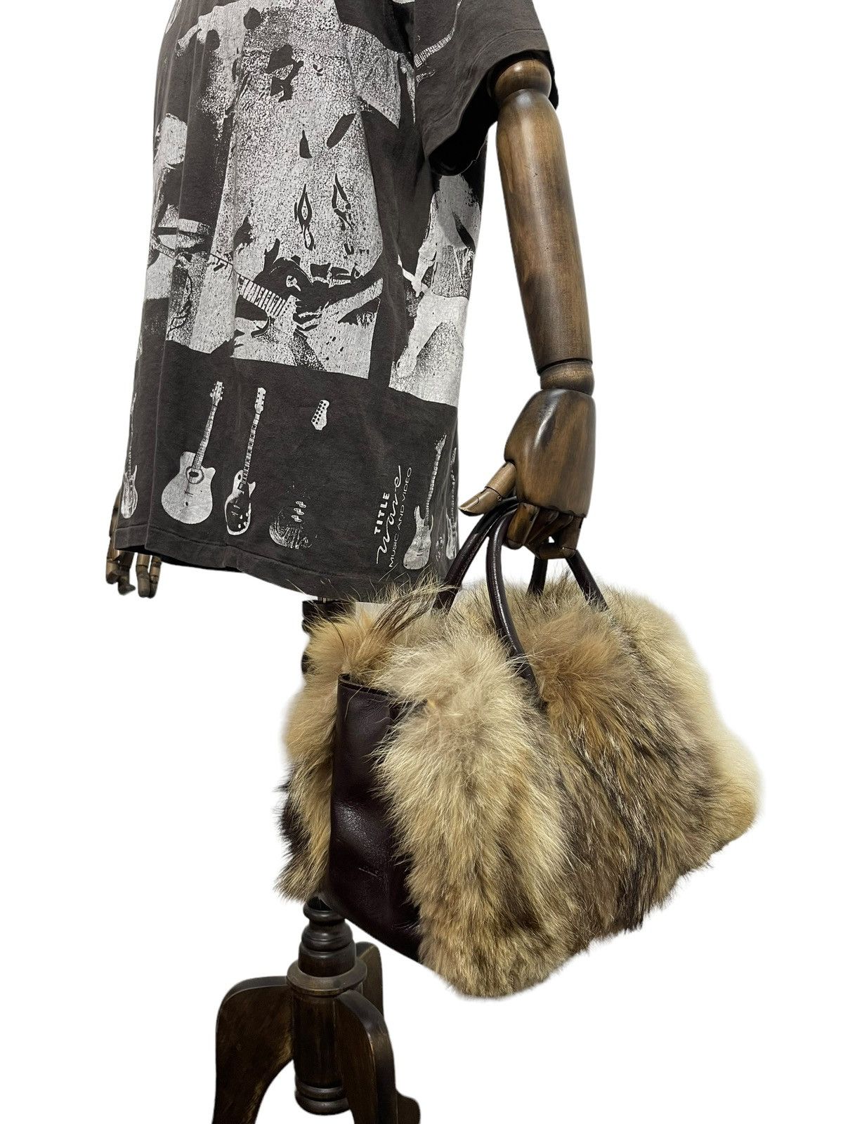 Japanese Brand Shearling Leather Lexus Japan Hand Bag 2🟩 Size ONE SIZE - 1 Thumbnail