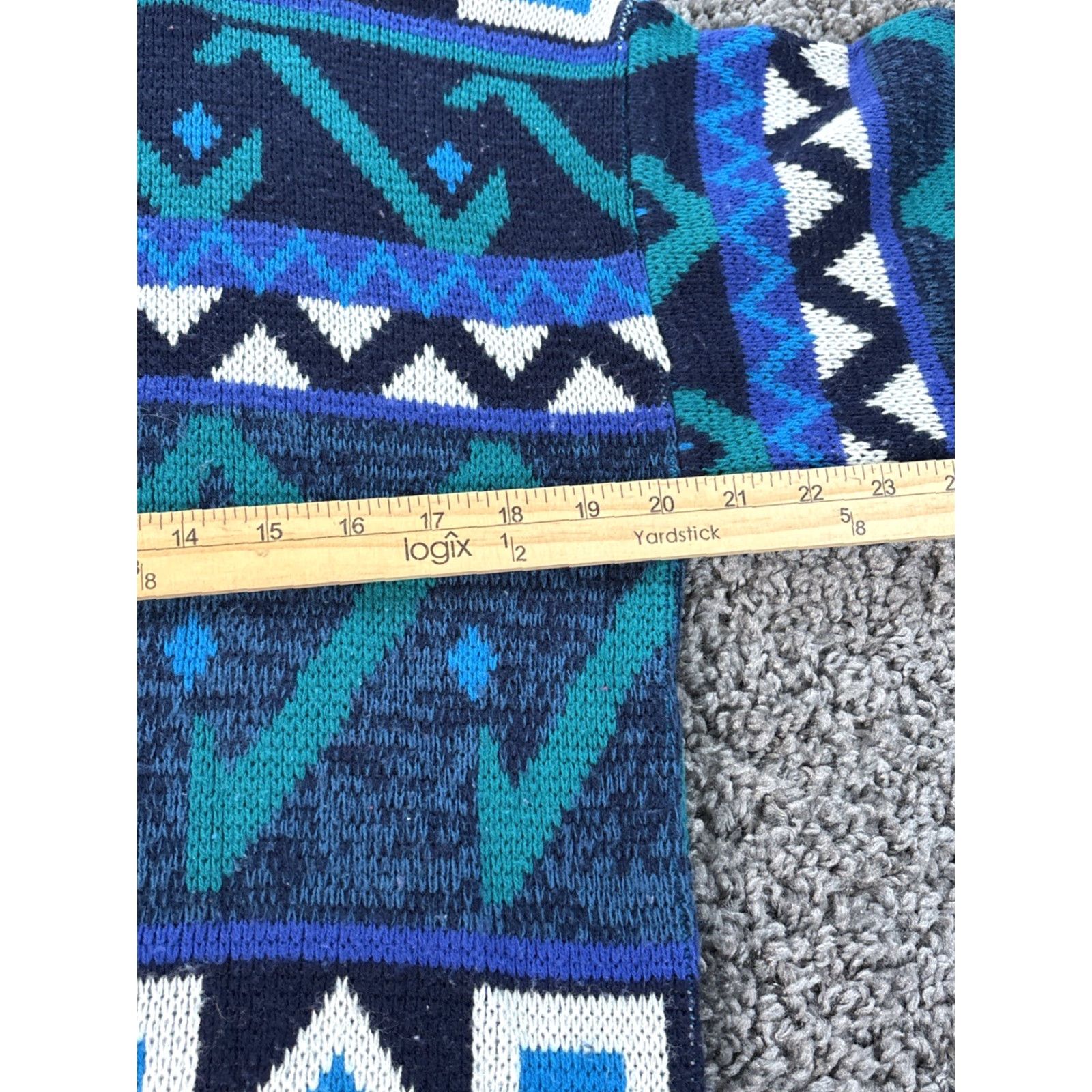 McGregor VINTAGE McGregor Sweater Mens M Crew Neck Pullover 90s Blue Aztec Cosby Silk? Acrylic Knit Size US M / EU 48-50 / 2 - 3 Thumbnail
