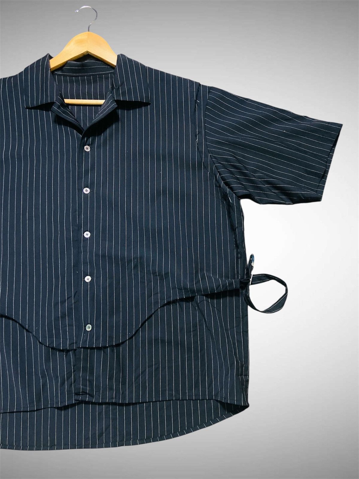 Japanese Brand United Tokyo Deconstructed Pinstripe Shirt - Side Buckle Size US XL / EU 56 / 4 - 5 Thumbnail