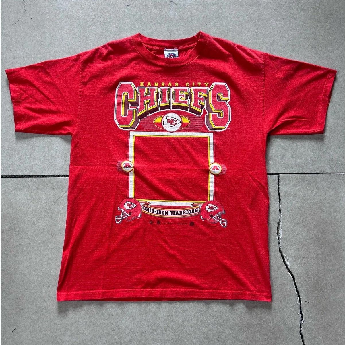 Other Vintage Kansas City Chiefs Athletic Joy Red T Shirt Size L Size US L / EU 52-54 / 3 - 1 Thumbnail